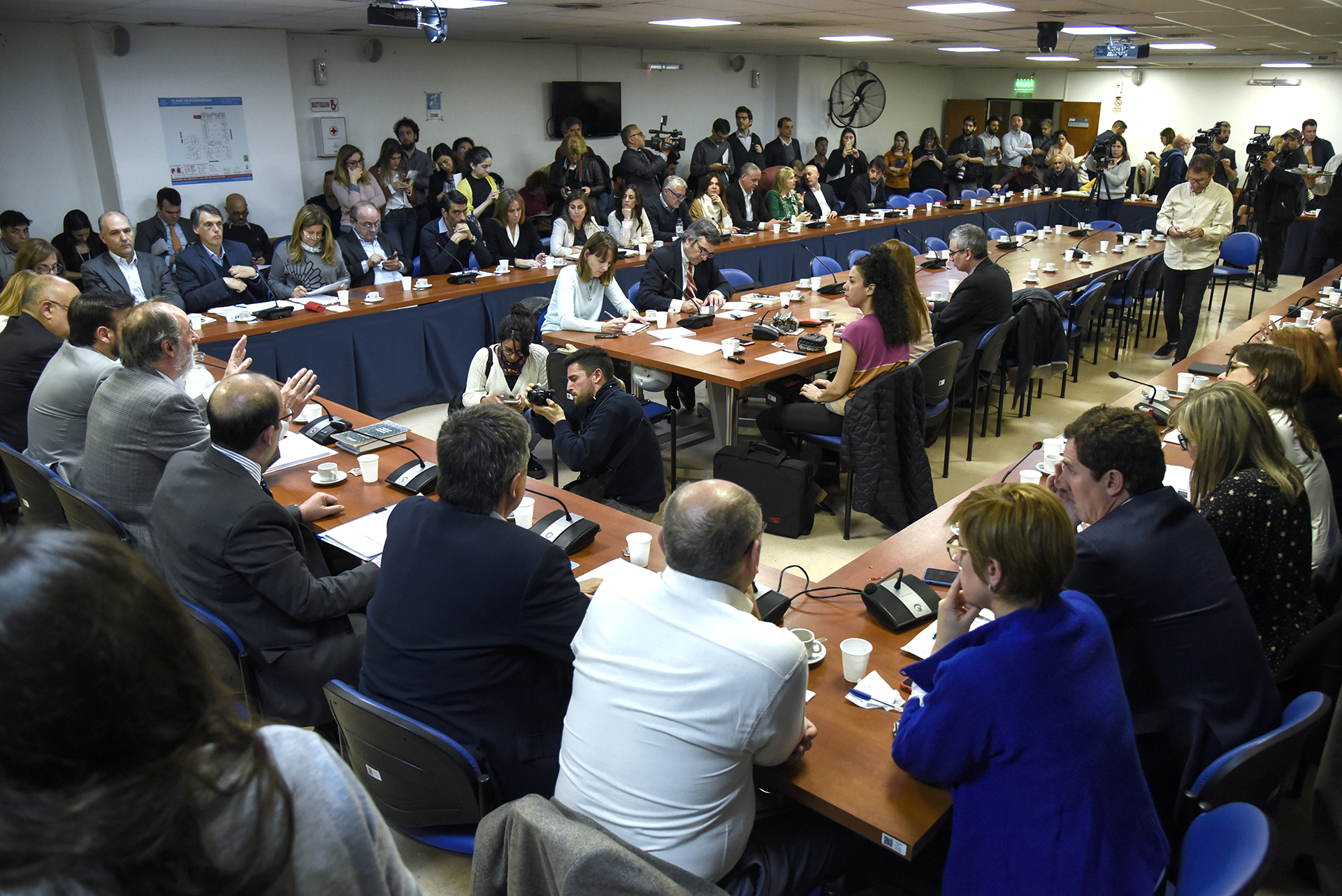 SE REUNIERON DE FORMA CONJUNTA LA COMISIÓN DE ASUNTOS CONSTITUCIONALES Y LA COMISIÓN DE JUSTICIA