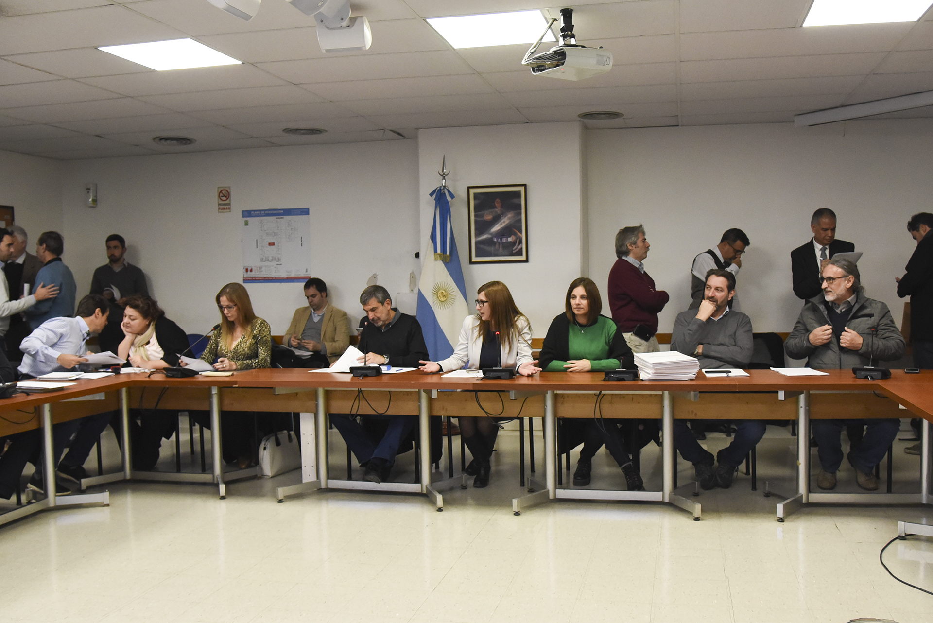 SE REUNIERON LAS SIGUIENTES COMISIONES: COMISIÓN BICAMERAL ESPECIAL INVESTIGADORA SOBRE LA DESAPARICIÓN, BÚSQUEDA Y OPERACIONES DE RESCATE DEL SUBMARINO A.R.A. SAN JUAN -LEY 27.433-; LA COMISIÓN DE CIENCIA, TECNOLOGIA E INNOVACION PRODUCTIVA; Y DE FORMA CONJUNTA: LAS COMISIONES DE LEGISLACION PENAL Y DE PRESUPUESTO Y HACIENDA