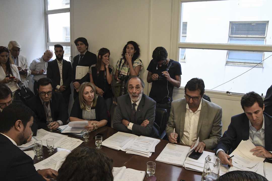 SE CONSTITUYERON LAS COMISIONES DE LEGISLACIÓN GENERAL; LA DE PEQUEÑAS Y MEDIANAS EMPRESAS; LA DE LEGISLACIÓN PENAL; LA DE FAMILIA, MUJER, NIÑEZ Y ADOLESCENCIA; Y LA DE FINANZAS. TAMBIÉN SE REUNIÓ LA COMISIÓN BICAMERAL PERMANENTE DE TRÁMITE LEGISLATIVO