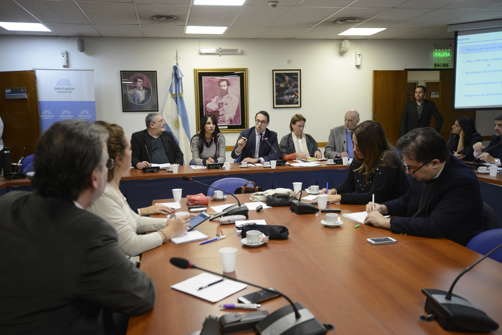 SE REUNIERON DE FORMA CONJUNTA LAS COMISIONES DE LEGISLACIÓN GENERAL Y DE LEGISLACIÓN PENAL; LA COMISIÓN PARLAMENTARIA MIXTA REVISORA DE CUENTAS; LA COMISIÓN DE ANÁLISIS Y SEGUIMIENTO DE LAS NORMAS TRIBUTARIAS Y PREVISIONALES Y LA COMISIÓN BICAMERAL DE FISCALIZACIÓN DE ÓRGANOS Y ACTIVIDADES DE SEGURIDAD INTERIOR