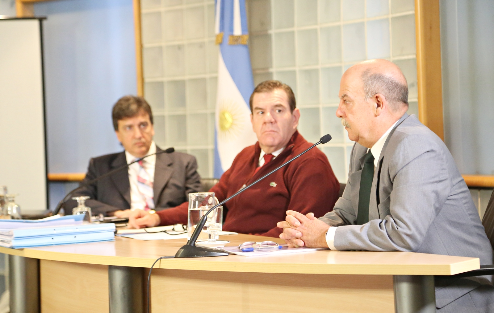 SE REUNIERON LAS COMISIONES BICAMERAL ESPECIAL INVESTIGADORA SOBRE LA DESAPARICIÓN, BÚSQUEDA Y OPERACIONES DE RESCATE DEL SUBMARINO A.R.A. SAN JUAN -LEY 27.433-; DE ASUNTOS CONSTITUCIONALES; DE CULTURA; DE LEGISLACIÓN GENERAL; DE LEGISLACIÓN PENAL; DE FAMILIA, MUJER, NIÑEZ Y ADOLESCENCIA; Y DE ACCIÓN SOCIAL Y SALUD PÚBLICA