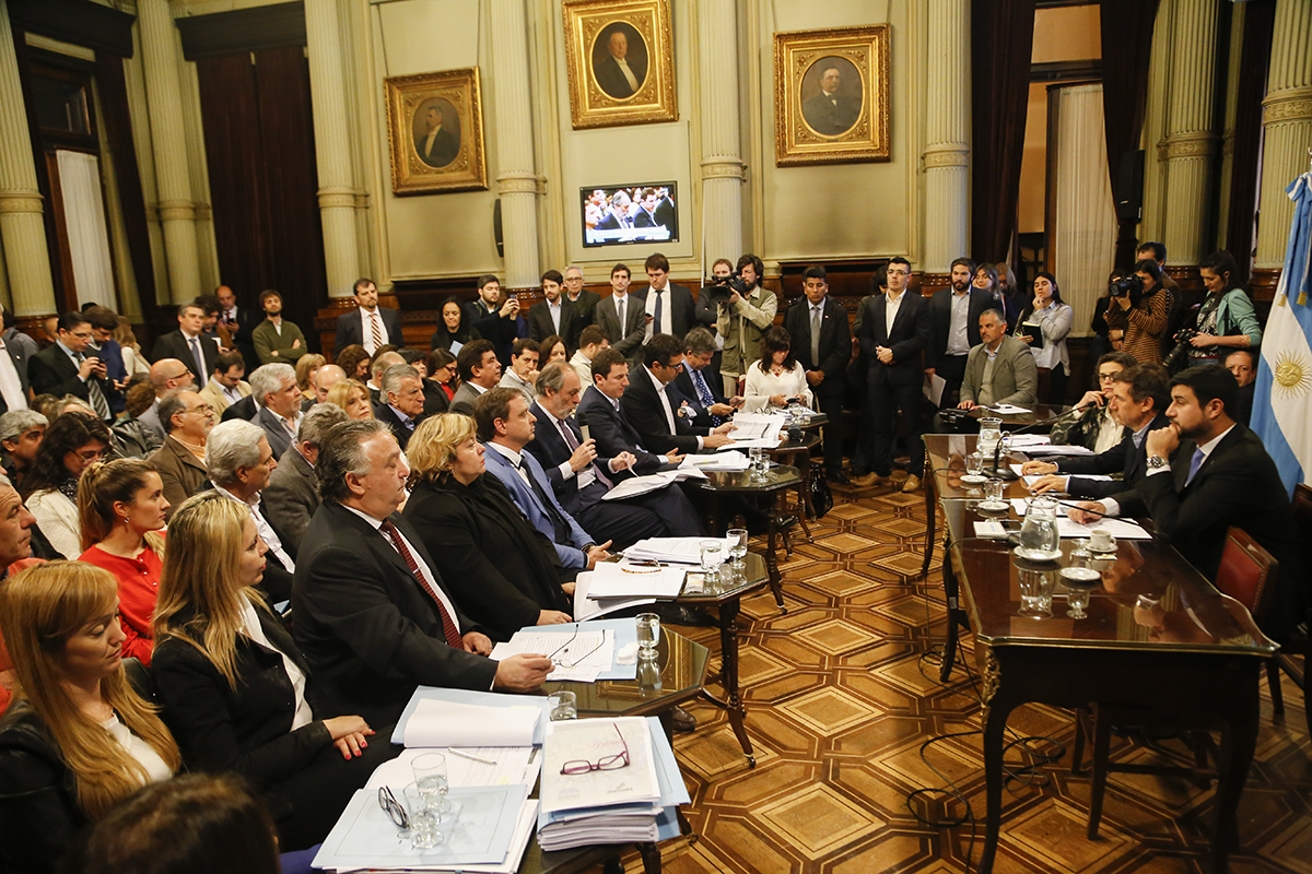 SE REUNIERON LAS COMISIONES BICAMERAL PERMANENTE DE TRÁMITE LEGISLATIVO - LEY 26.122 -; DE LEGISLACIÓN DEL TRABAJO; DE FAMILIA, MUJER, NIÑEZ Y ADOLESCENCIA; DE DEPORTES; DE AGRICULTURA Y GANADERÍA ; DE LEGISLACIÓN DEL TRABAJO; DE COMUNICACIONES E INFORMÁTICA; Y DE DEFENSA NACIONAL