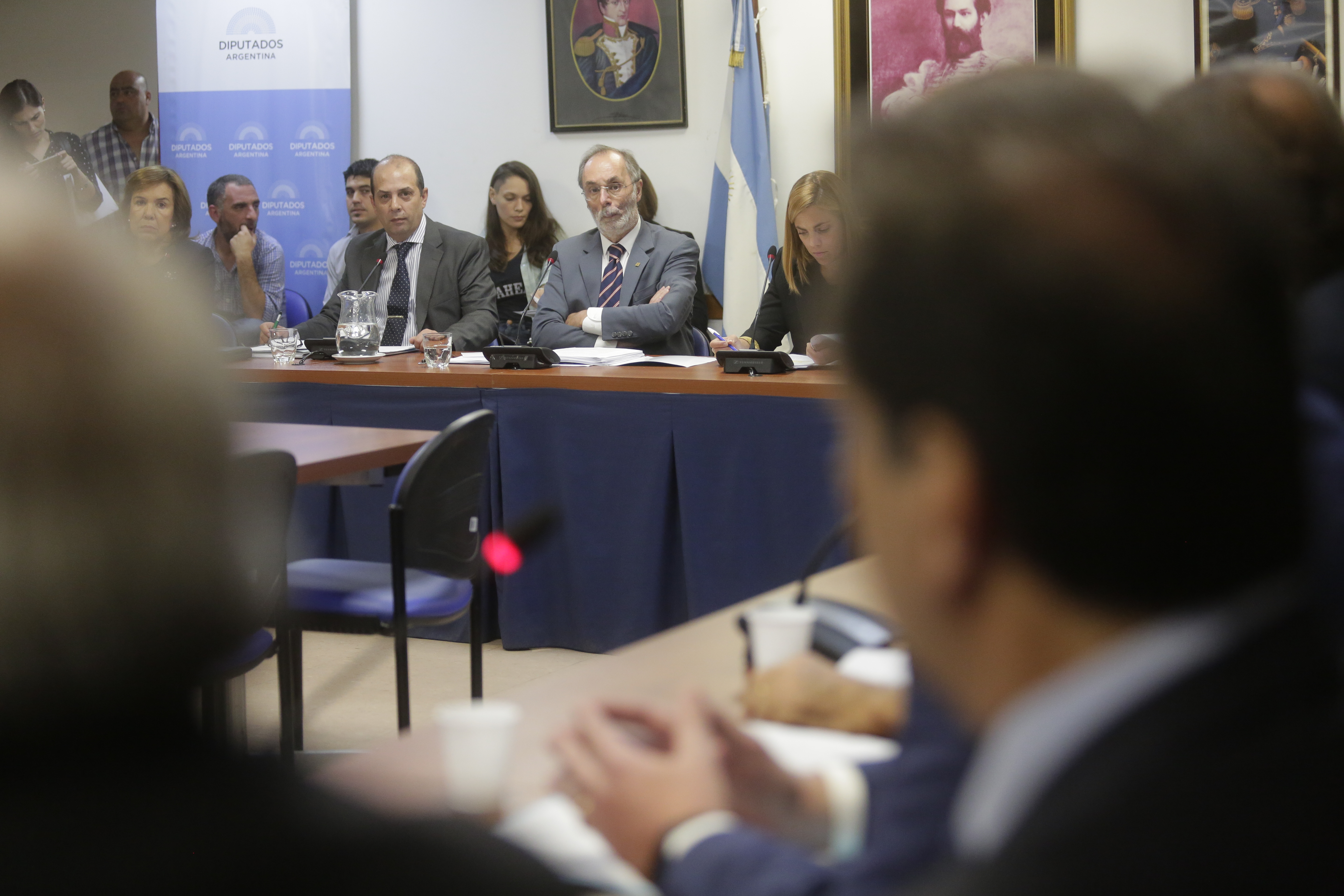 SE REUNIERON LAS COMISIONES DE ASUNTOS CONSTITUCIONALES Y LA BICAMERAL DE SEGUIMIENTO Y CONTROL DE LA GESTIÓN DE CONTRATACIÓN Y DE PAGO DE LA DEUDA EXTERIOR DE LA NACIÓN