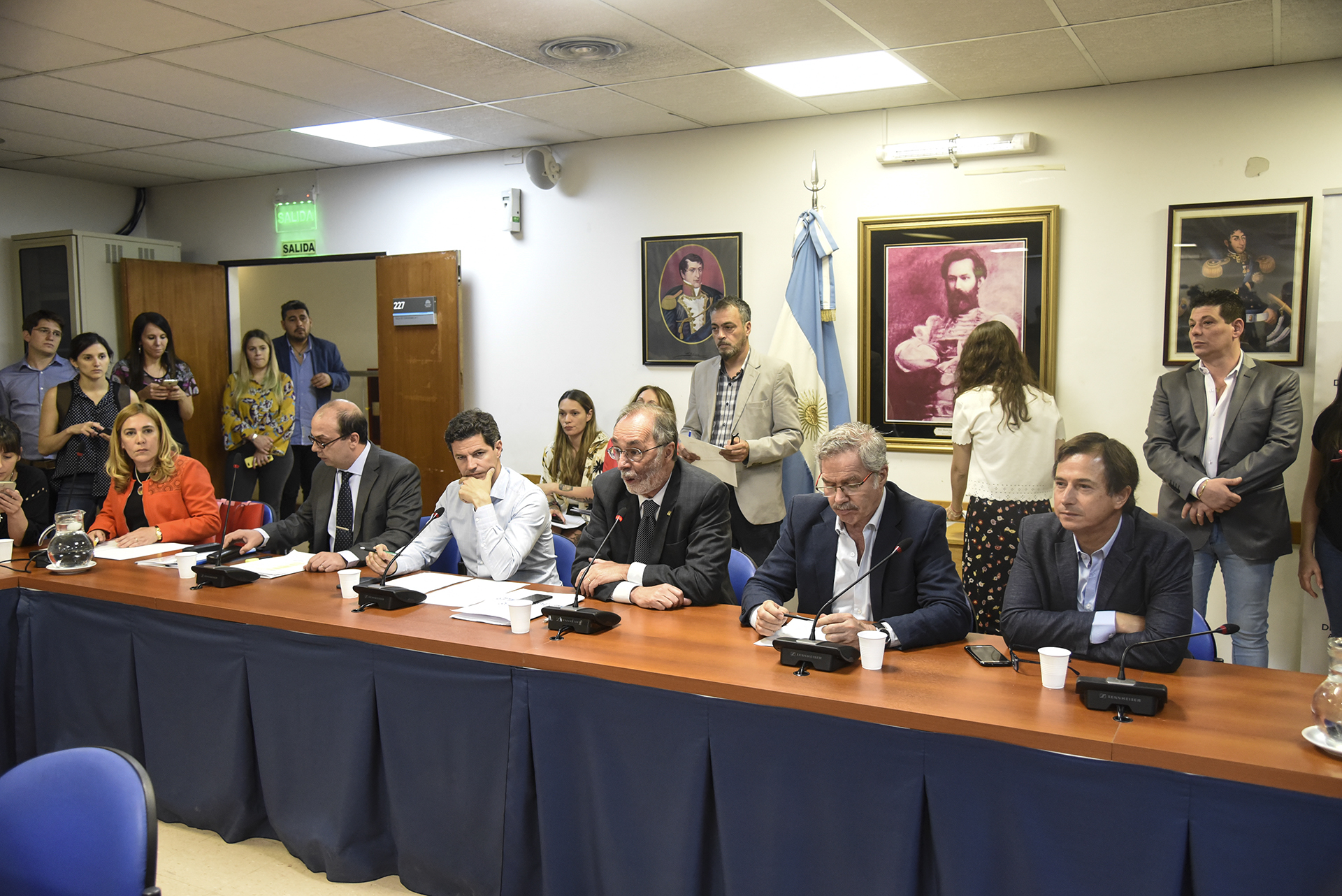 SE REUNIERON LAS COMISIONES BICAMERAL ESPECIAL INVESTIGADORA SOBRE LA DESAPARICIÓN, BÚSQUEDA Y OPERACIONES DE RESCATE DEL SUBMARINO A.R.A. SAN JUAN -LEY 27.433-; DE ASUNTOS CONSTITUCIONALES; DE VIVIENDA Y ORDENAMIENTO URBANO; DE LEGISLACIÓN GENERAL; DE PRESUPUESTO Y HACIENDA; DE LEGISLACIÓN PENAL Y DE DEPORTES