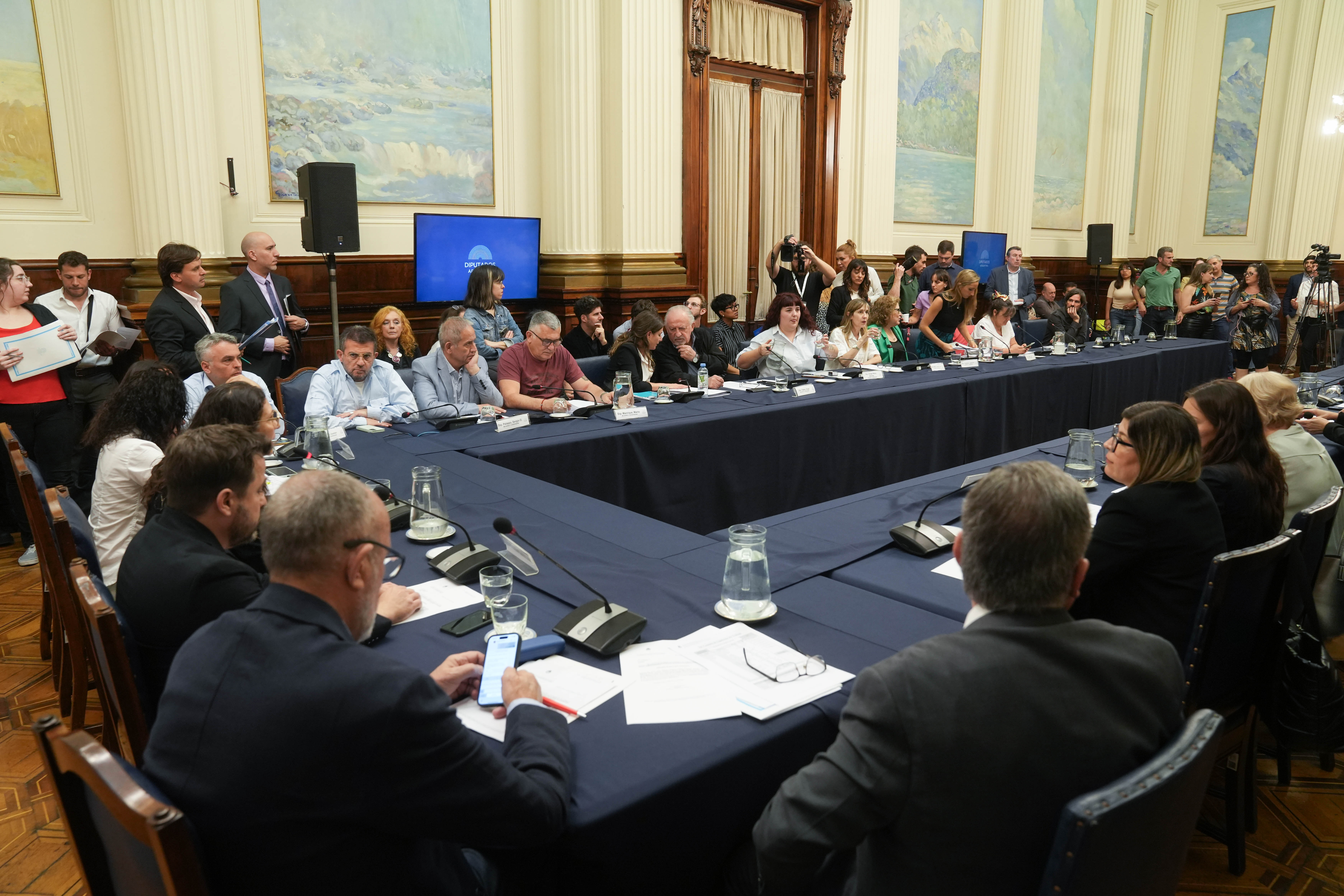 reunión conjunta de las Comisiones de Mujeres y Diversidad, y Legislación del Trabajo