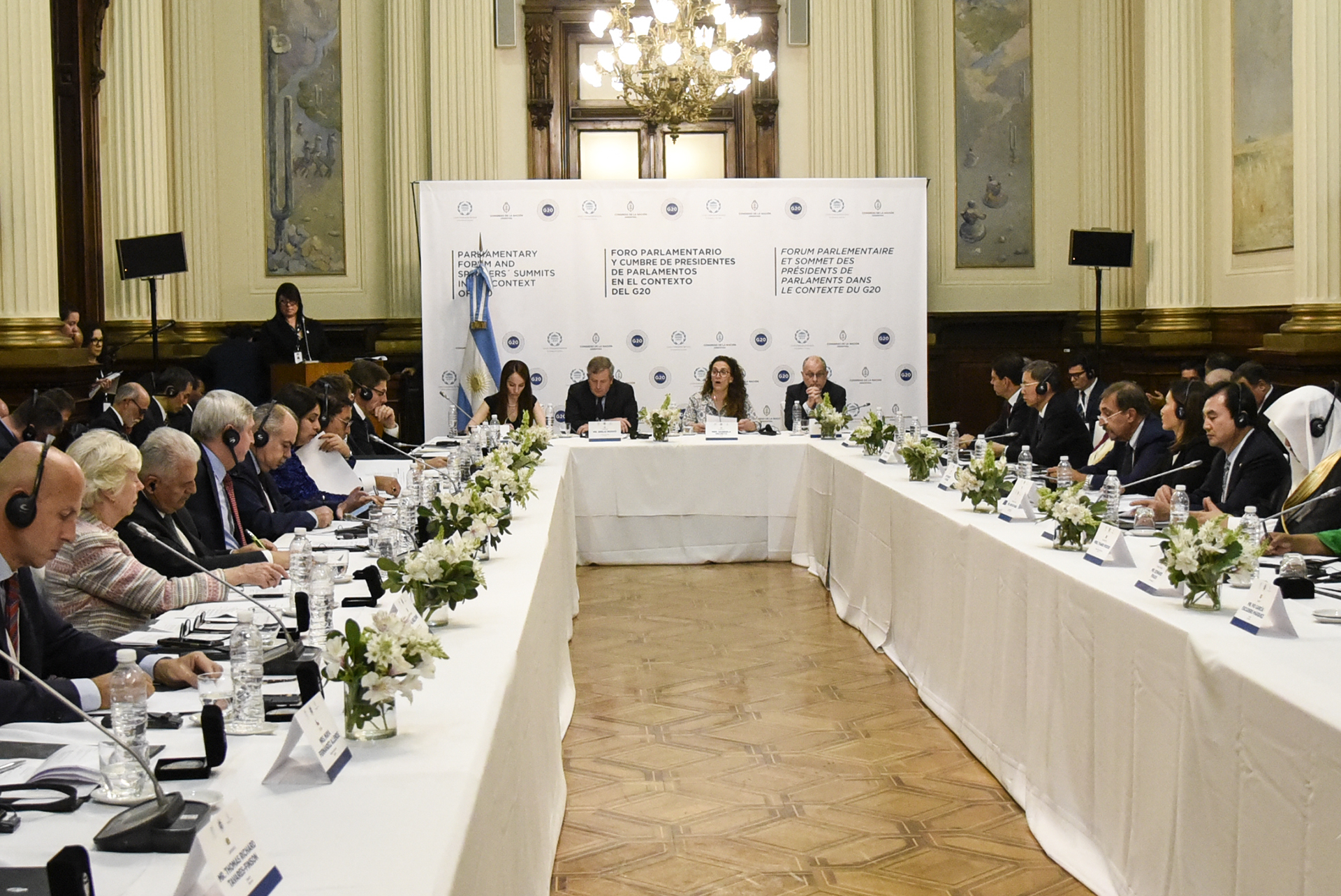 Galeria de imagenes de la noticia EL FUTURO LABORAL, LA CORRUPCIÓN Y EL EMPODERAMIENTO DE LA MUJER: EJES EN LA CUMBRE INTERNACIONAL