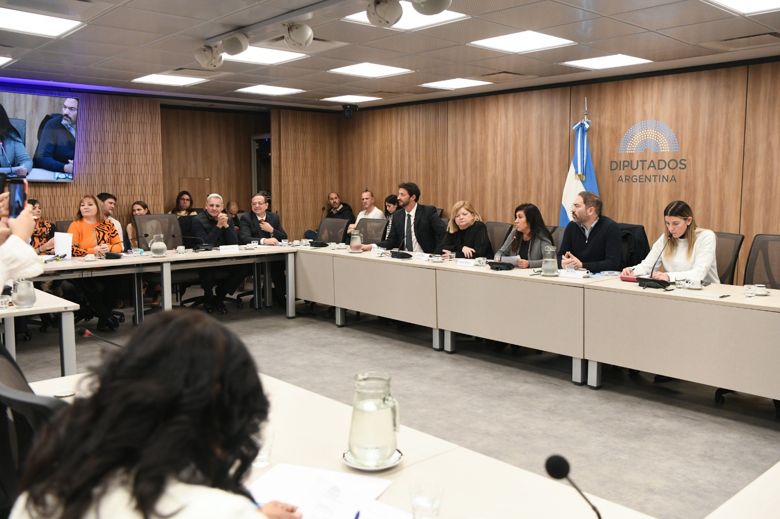 Galeria de imagenes de la noticia REALIZARON UNA REUNIÓN INFORMATIVA ACERCA DEL RÉGIMEN PARA LA PREVENCIÓN DEL DELITO EN ESPECTÁCULOS DEPORTIVOS