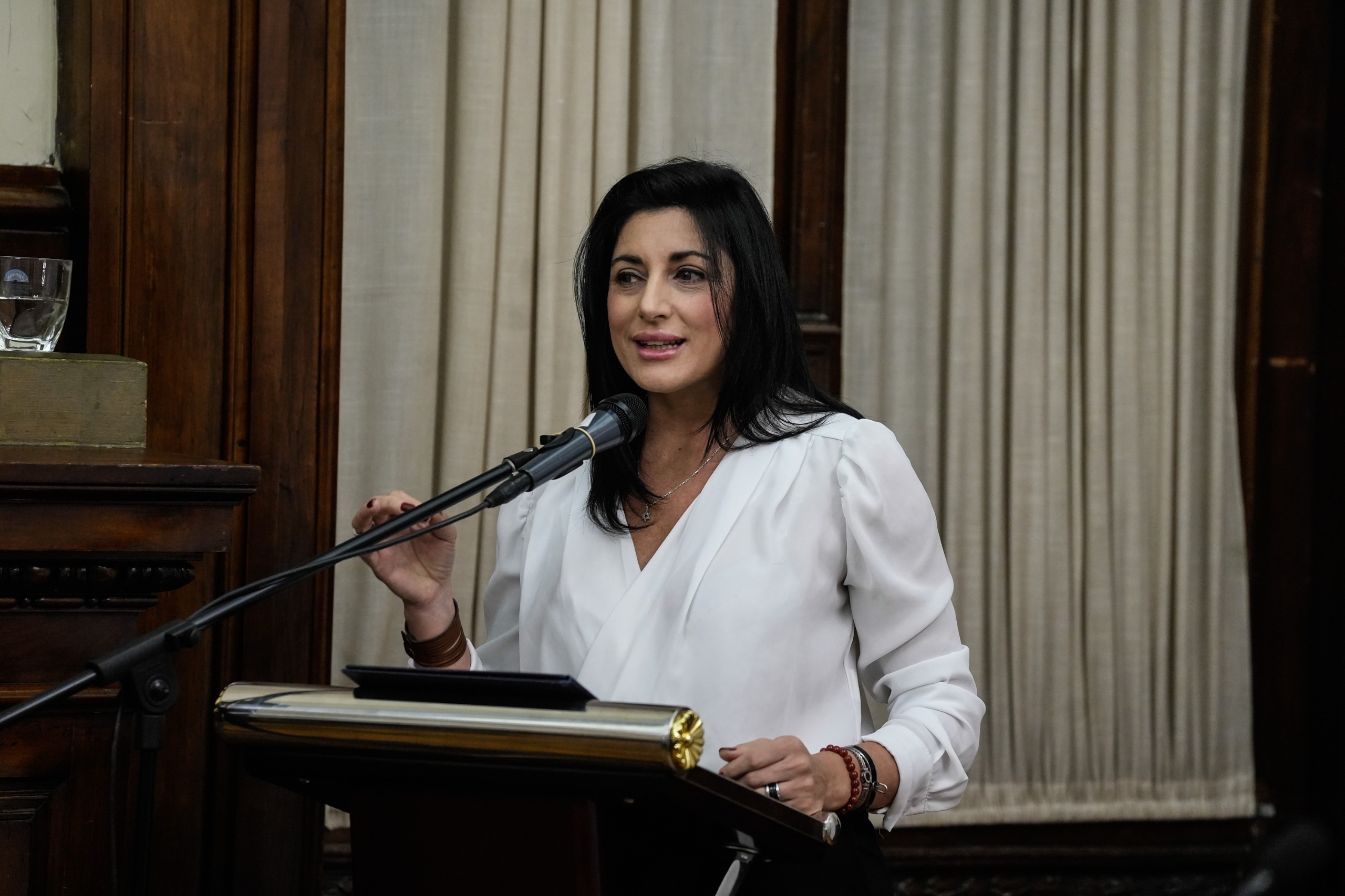 Galeria de imagenes de la noticia DIPUTADOS RECIBIERON AL MINISTRO DE COMERCIO E INDUSTRIAS DE PANAMÁ