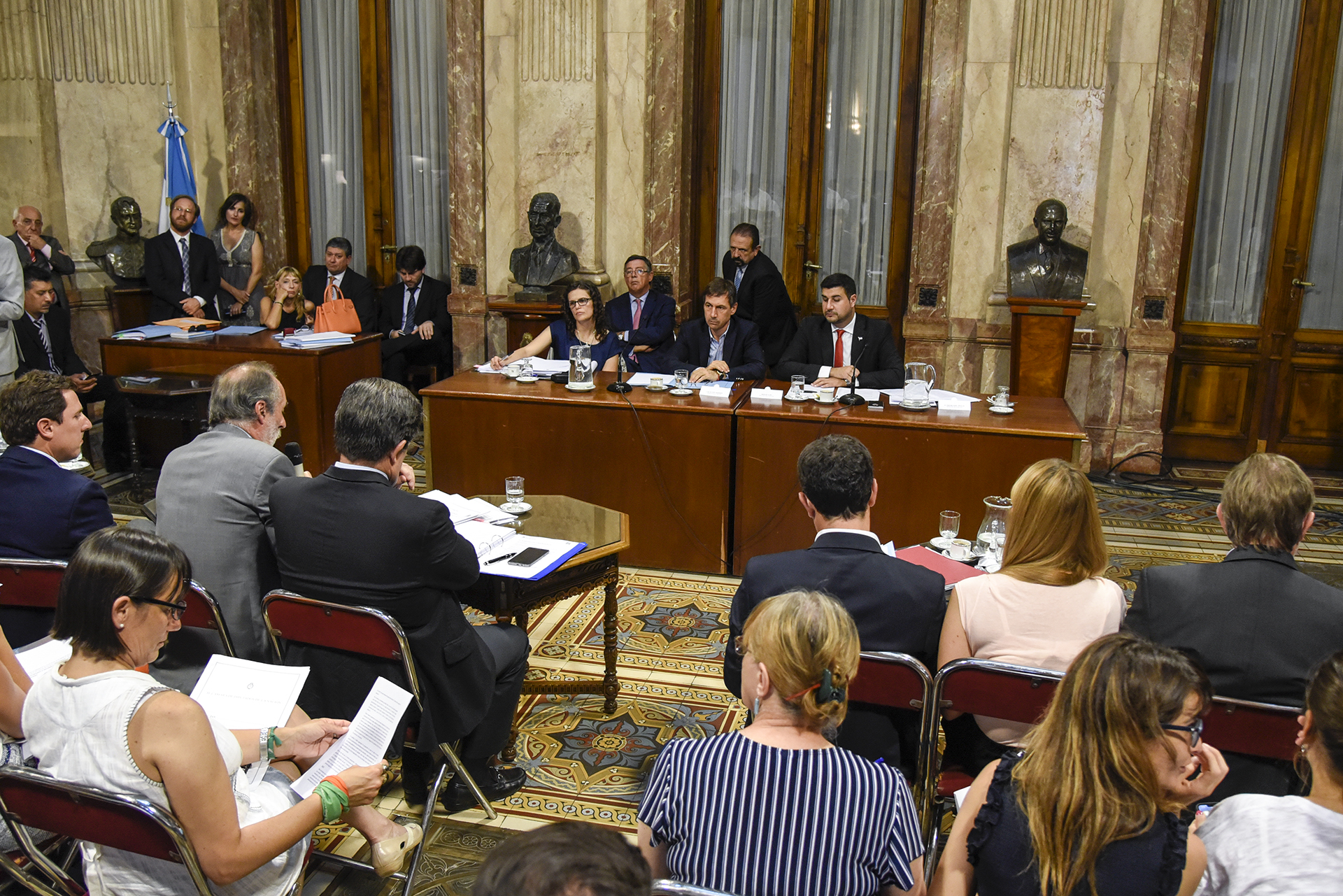 Galeria de imagenes de la noticia RECHAZO OPOSITOR EN EL CONGRESO AL DECRETO QUE ESTABLECE LA EXTINCIÓN DE DOMINIO 