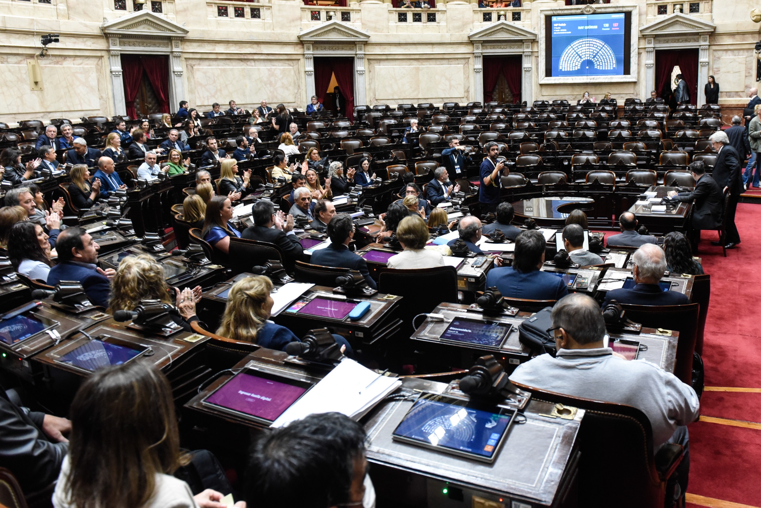 Galeria de imagenes de la noticia POR UNANIMIDAD, DIPUTADOS APROBÓ LA DECLARACIÓN DE EMERGENCIA EN BAHÍA BLANCA