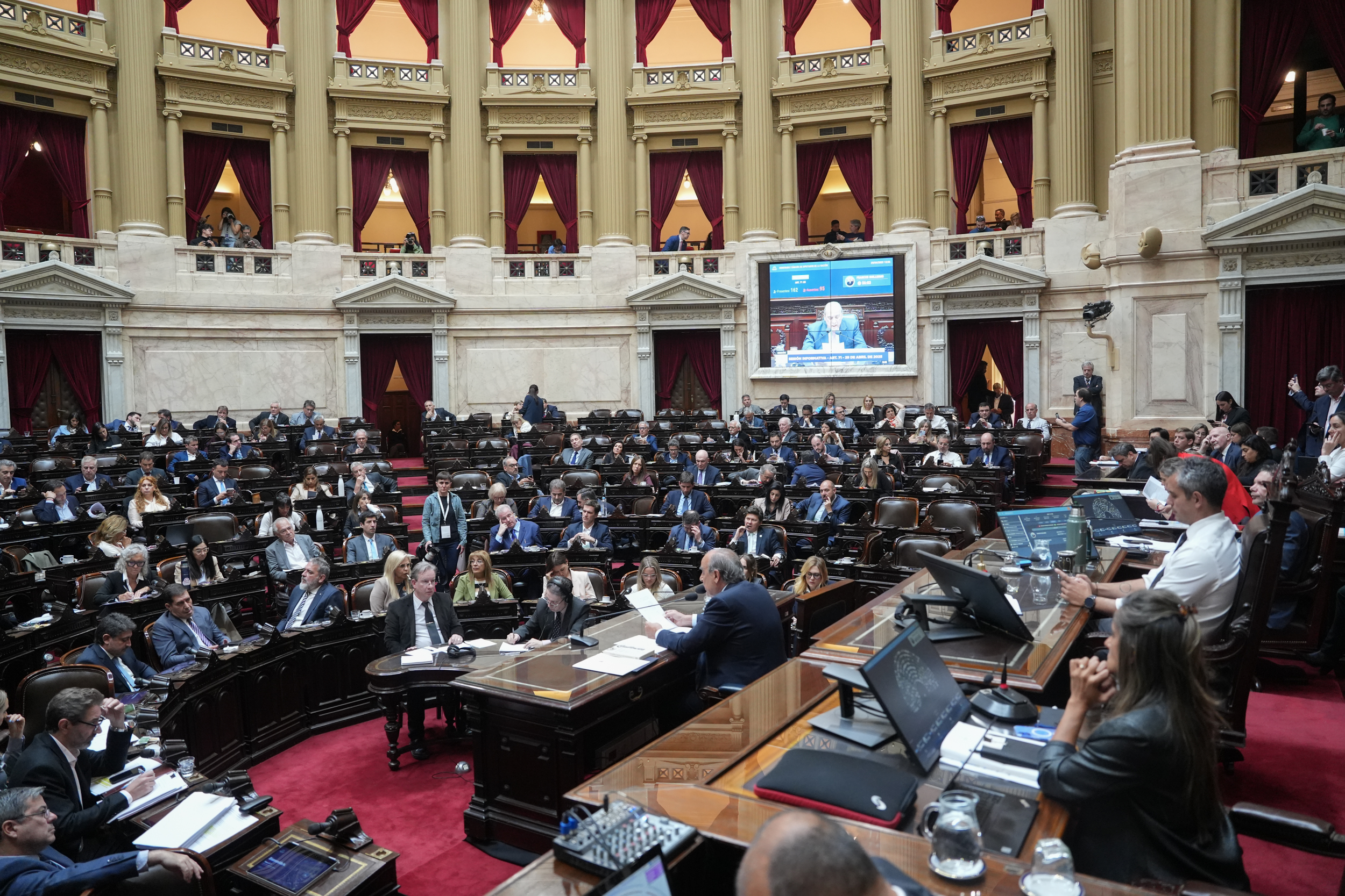 Galeria de imagenes de la noticia FRANCOS: “ESTE TIPO DE MONTAJES DISTRAEN LA ATENCIÓN DEL CONGRESO RESPECTO DE LOS DEBATES QUE IMPACTAN EN LA VIDA DE LOS ARGENTINOS”