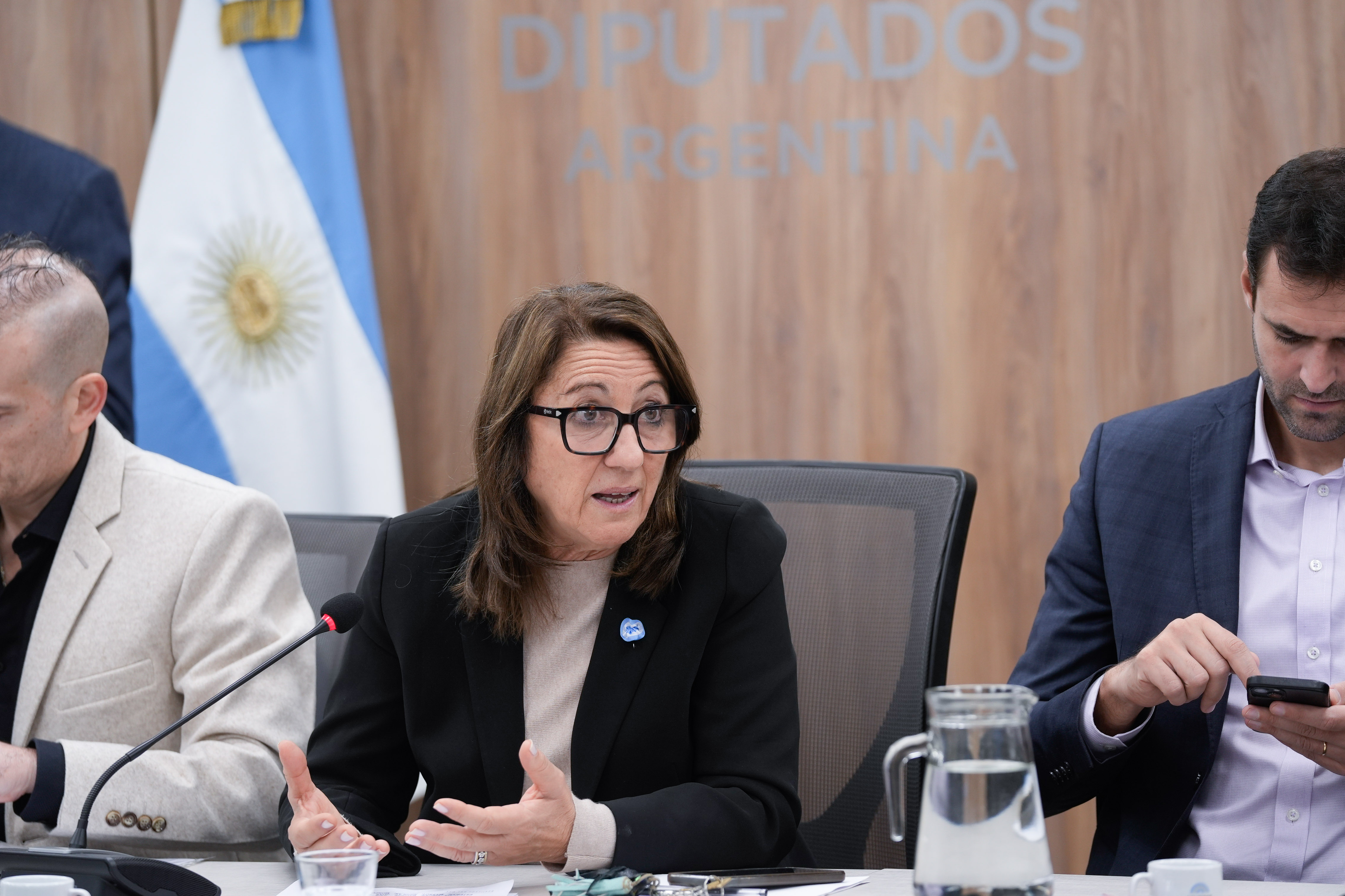 Galeria de imagenes de la noticia PEQUEÑAS Y MEDIANAS EMPRESAS TRATÓ UN CONJUNTO DE INICIATIVAS SOBRE EL SECTOR