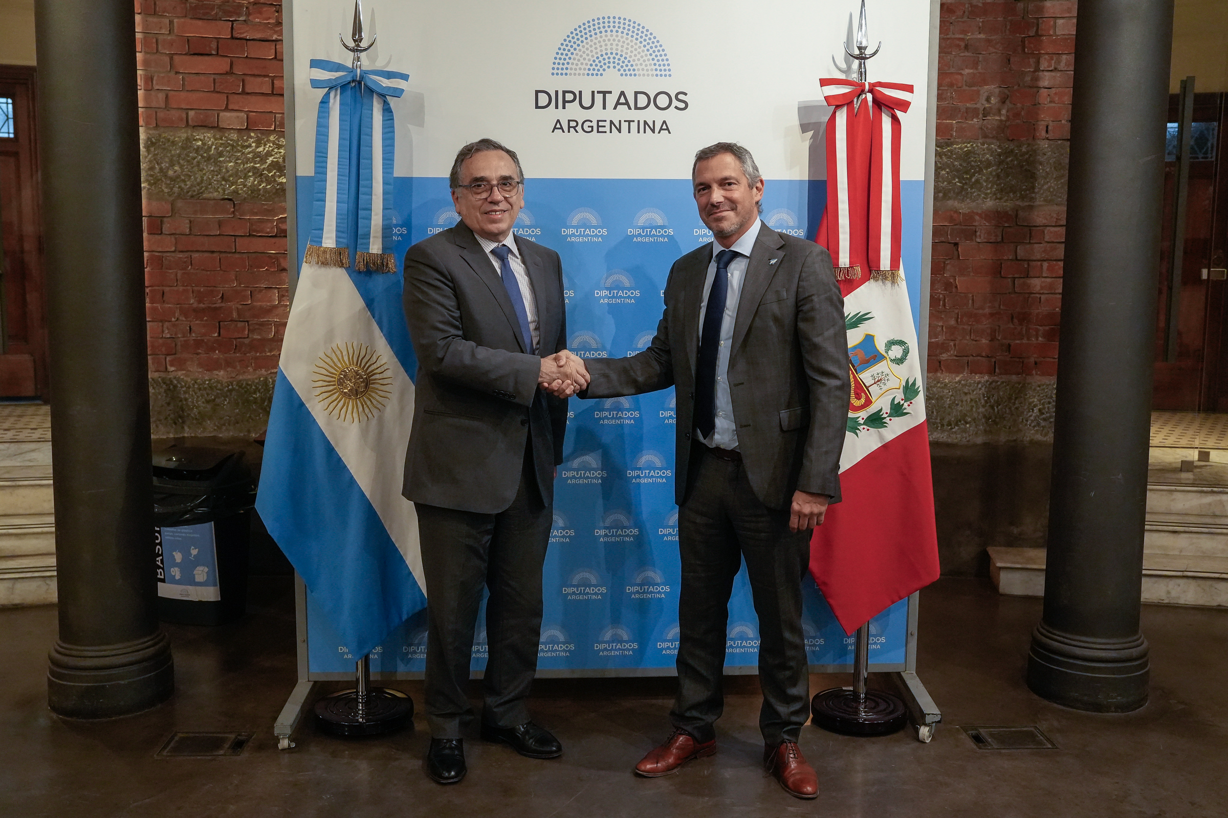 Galeria de imagenes de la noticia SE CONSTITUYÓ EN DIPUTADOS EL GRUPO PARLAMENTARIO DE AMISTAD CON PERÚ