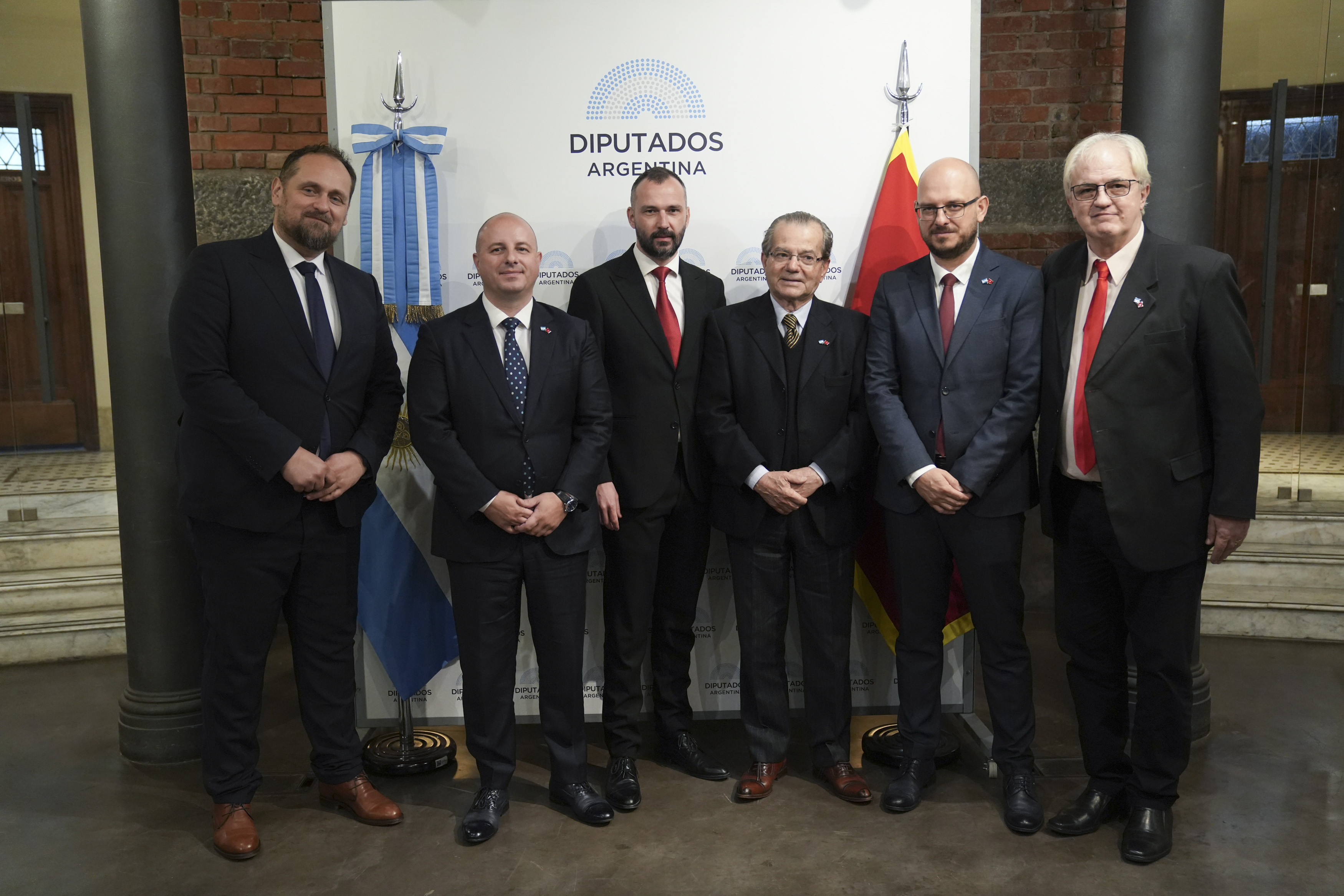 Galeria de imagenes de la noticia LA CÁMARA DE DIPUTADOS RECIBIÓ A UNA DELEGACIÓN PARLAMENTARIA DE MONTENEGRO