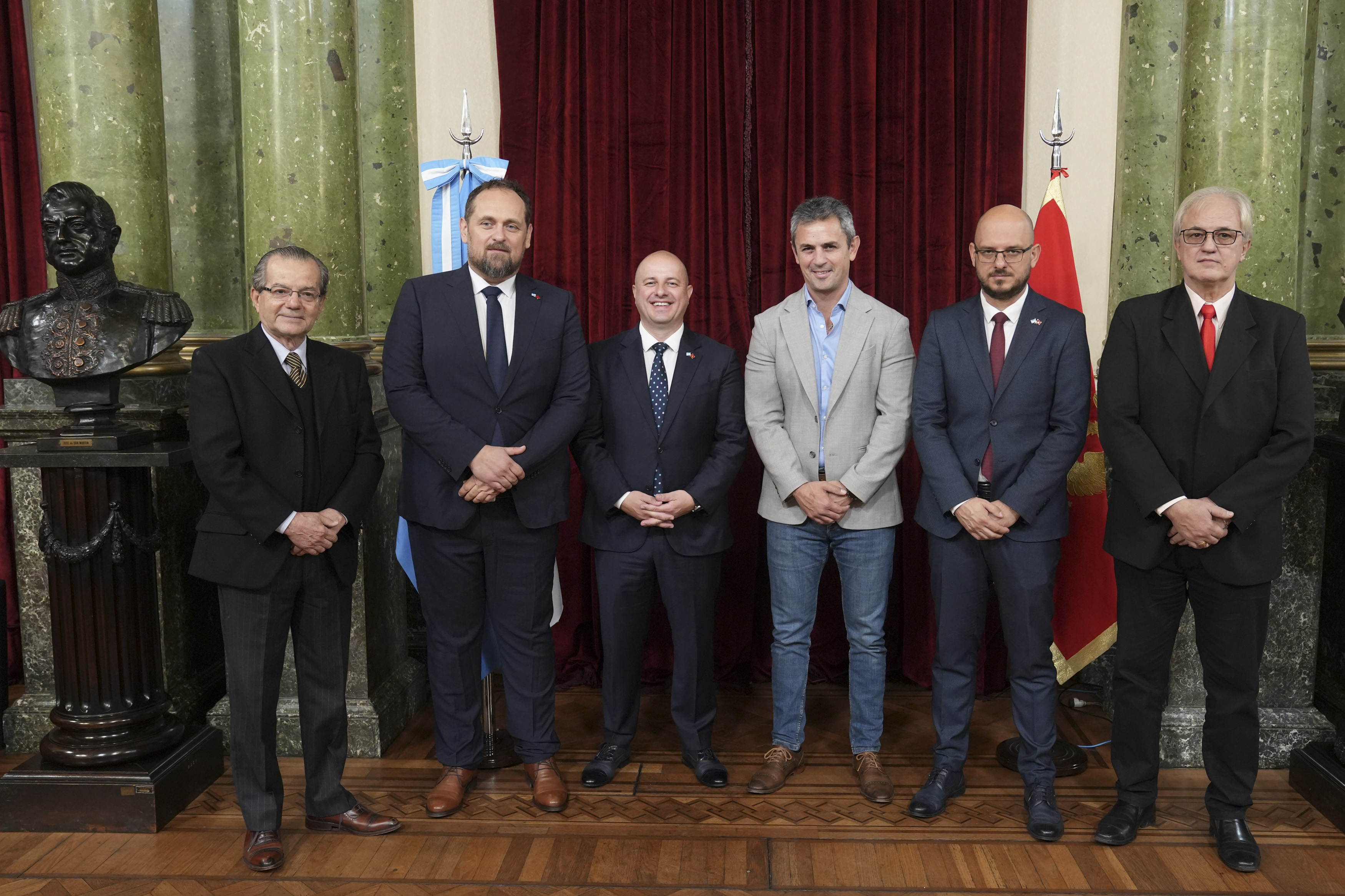 Galeria de imagenes de la noticia LA CÁMARA DE DIPUTADOS RECIBIÓ A UNA DELEGACIÓN PARLAMENTARIA DE MONTENEGRO