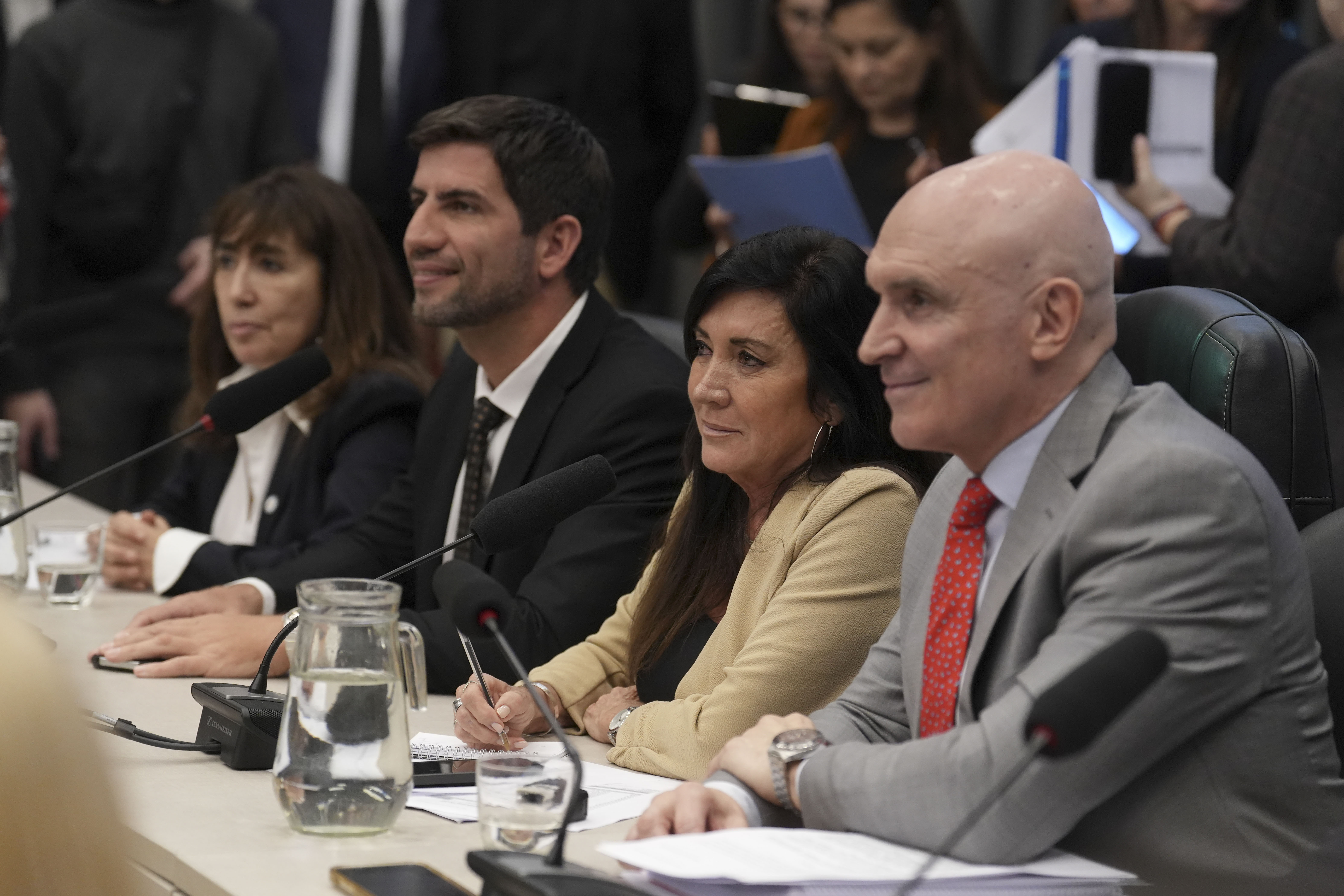 Galeria de imagenes de la noticia OBTUVO DICTAMEN UN NUEVO RÉGIMEN DE RESPONSABILIDAD PENAL JUVENIL