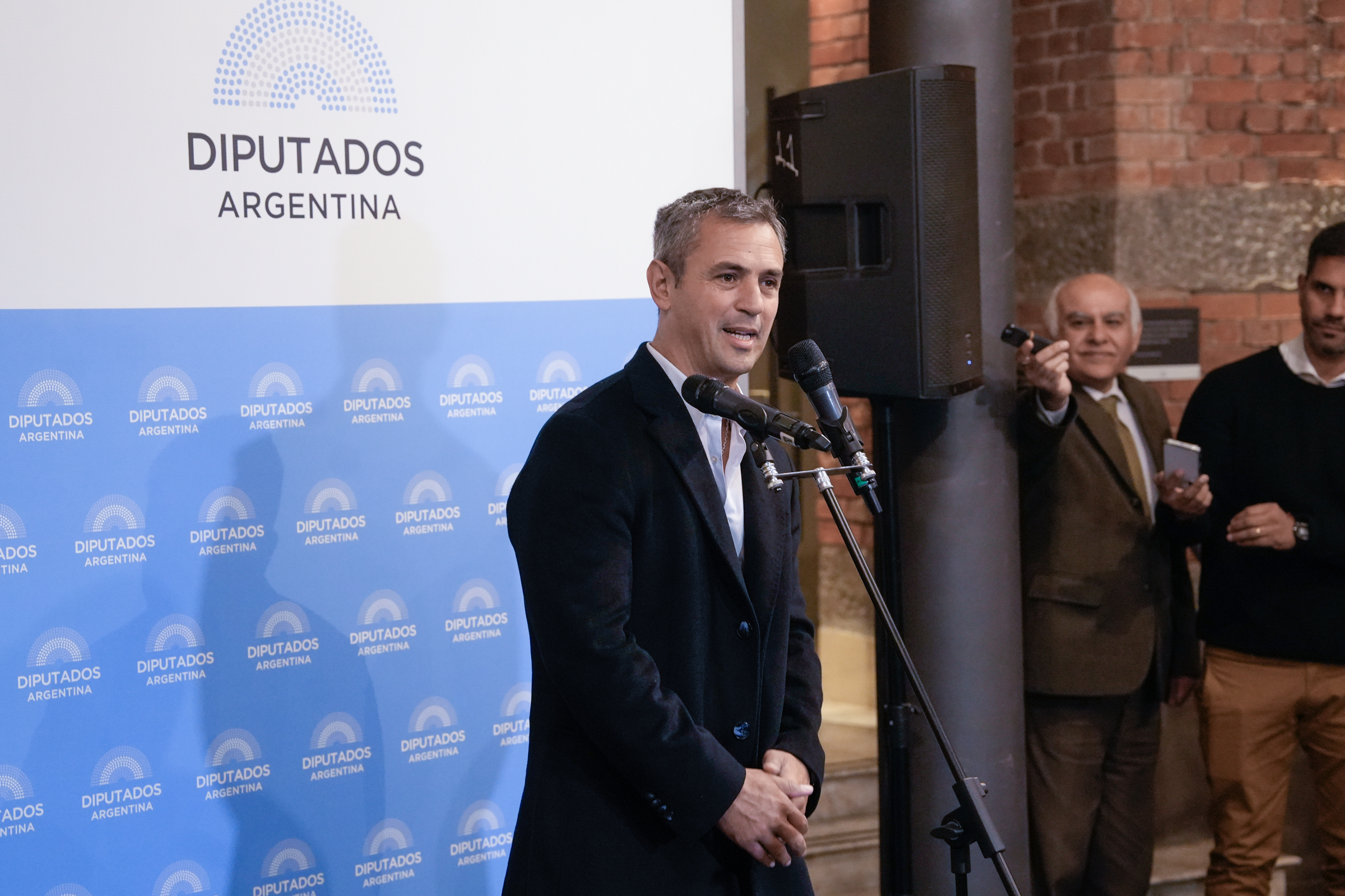 Galeria de imagenes de la noticia MARTÍN MENEM ENCABEZÓ BRINDIS POR EL DÍA DEL PERIODISTA