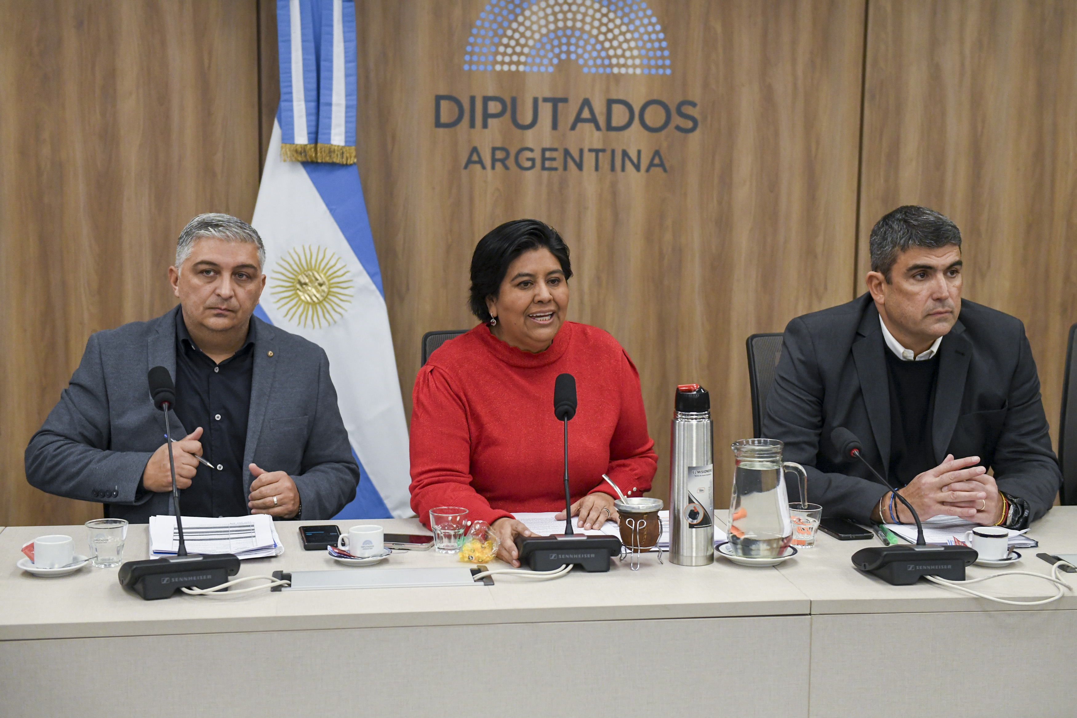 Galeria de imagenes de la noticia REFERENTES DE LA NIÑEZ PARTICIPAN EN EL PROCESO DE SELECCIÓN DE UN NUEVO DEFENSOR