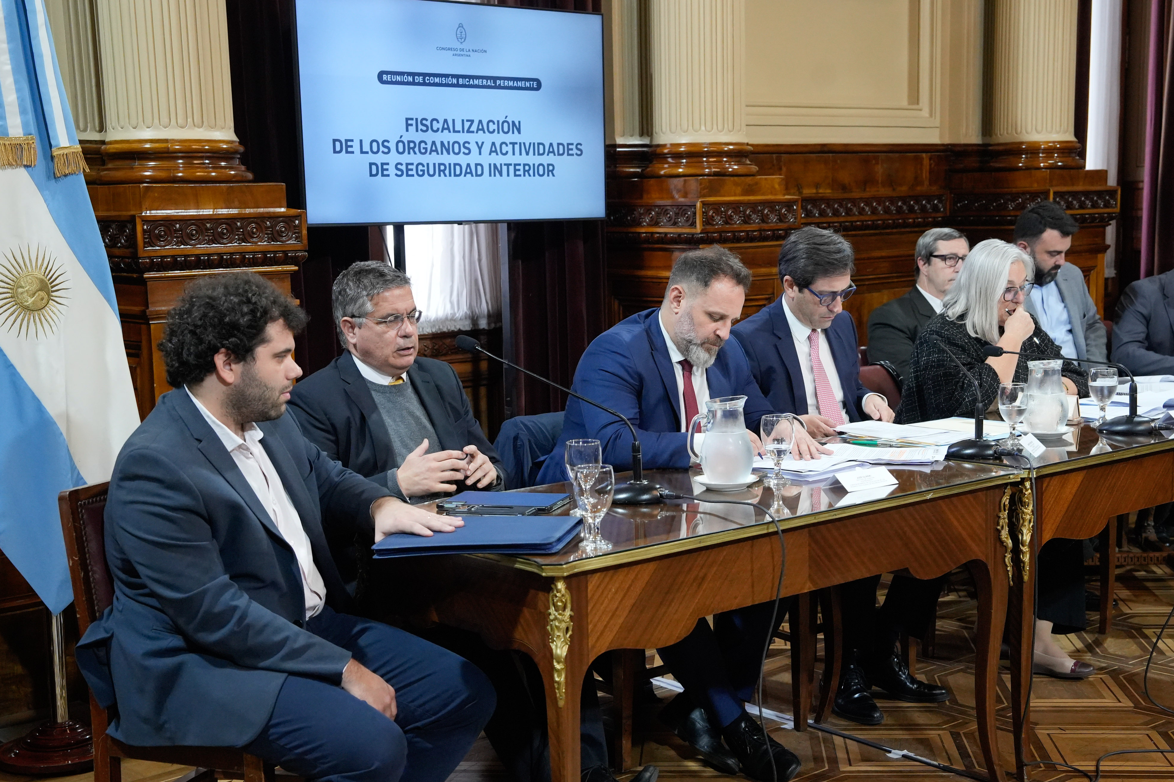 Galeria de imagenes de la noticia FUNCIONARIOS EXPUSIERON SOBRE LOS CAMBIOS EN LAS FUERZAS DE SEGURIDAD NACIONAL