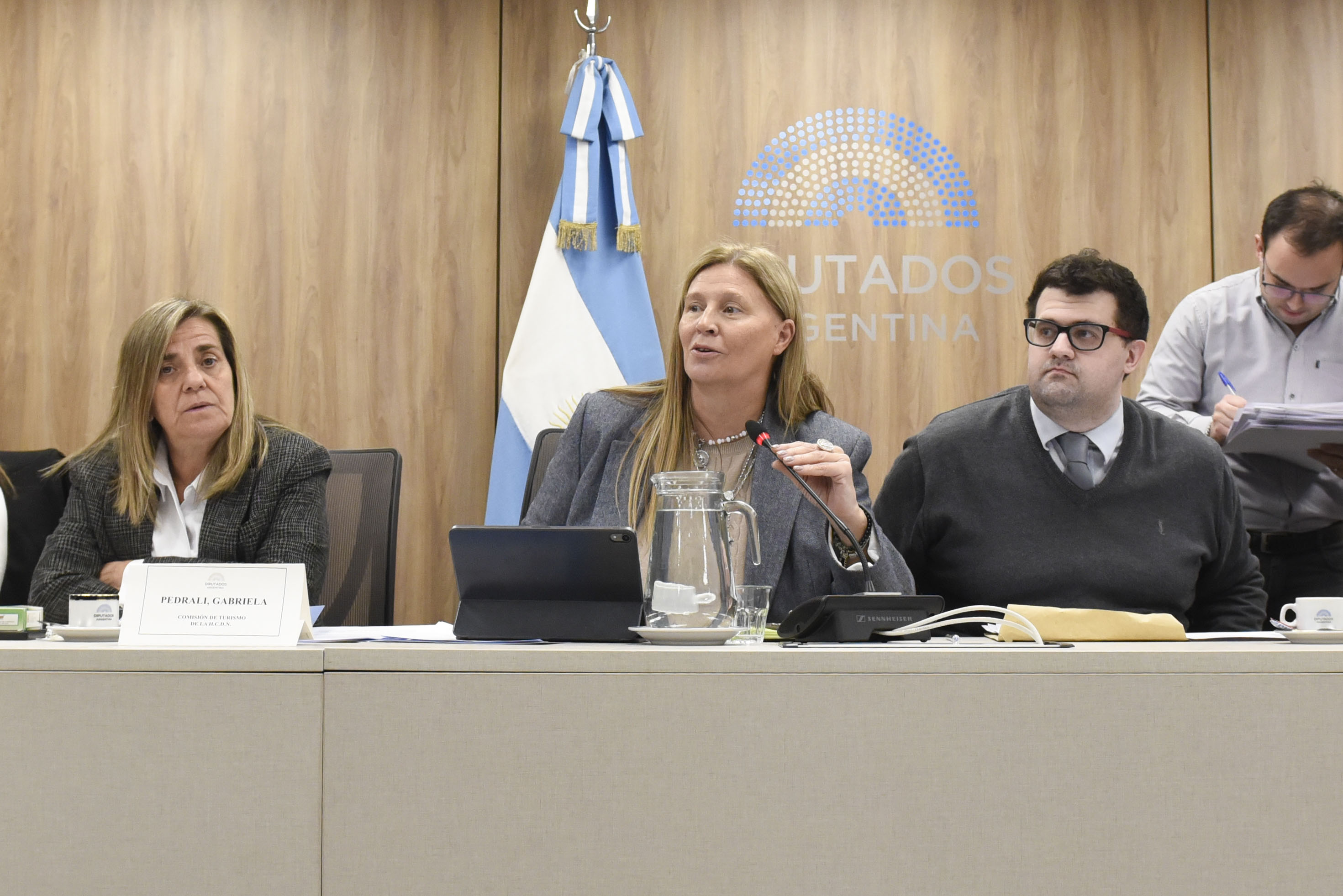 Galeria de imagenes de la noticia TURISMO RECIBIÓ A ESPECIALISTAS QUE ANALIZARON LA SITUACIÓN ACTUAL DEL SECTOR
