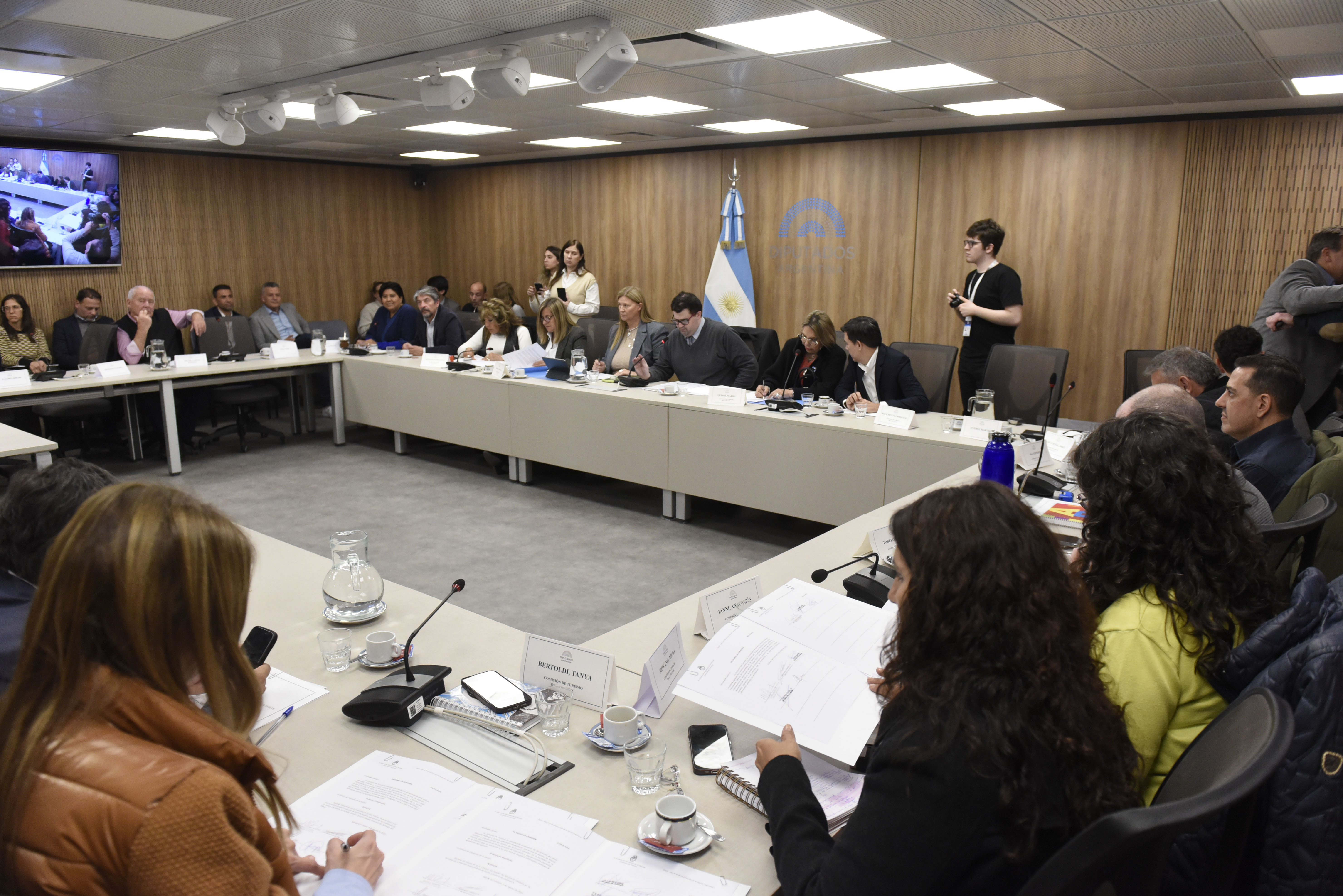 Galeria de imagenes de la noticia TURISMO RECIBIÓ A ESPECIALISTAS QUE ANALIZARON LA SITUACIÓN ACTUAL DEL SECTOR