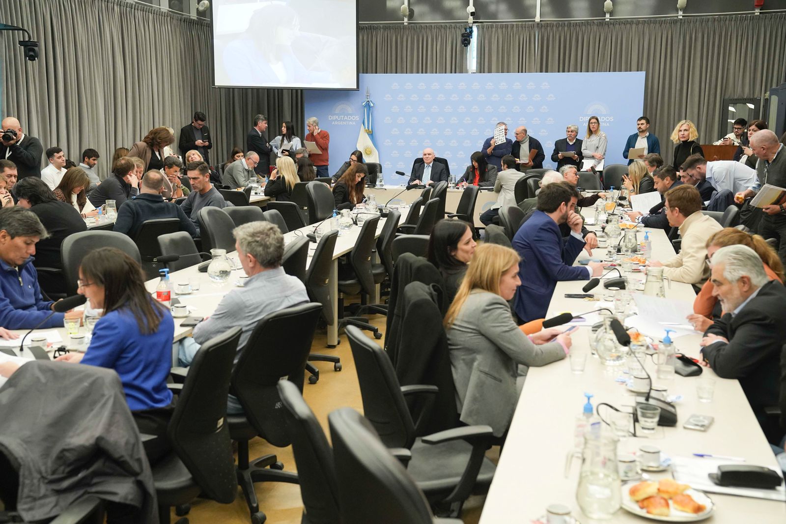 Galeria de imagenes de la noticia AVANZÓ EN PLENARIO DE COMISIONES LA ELIMINACIÓN DE FIDEICOMISOS Y FONDOS NACIONALES