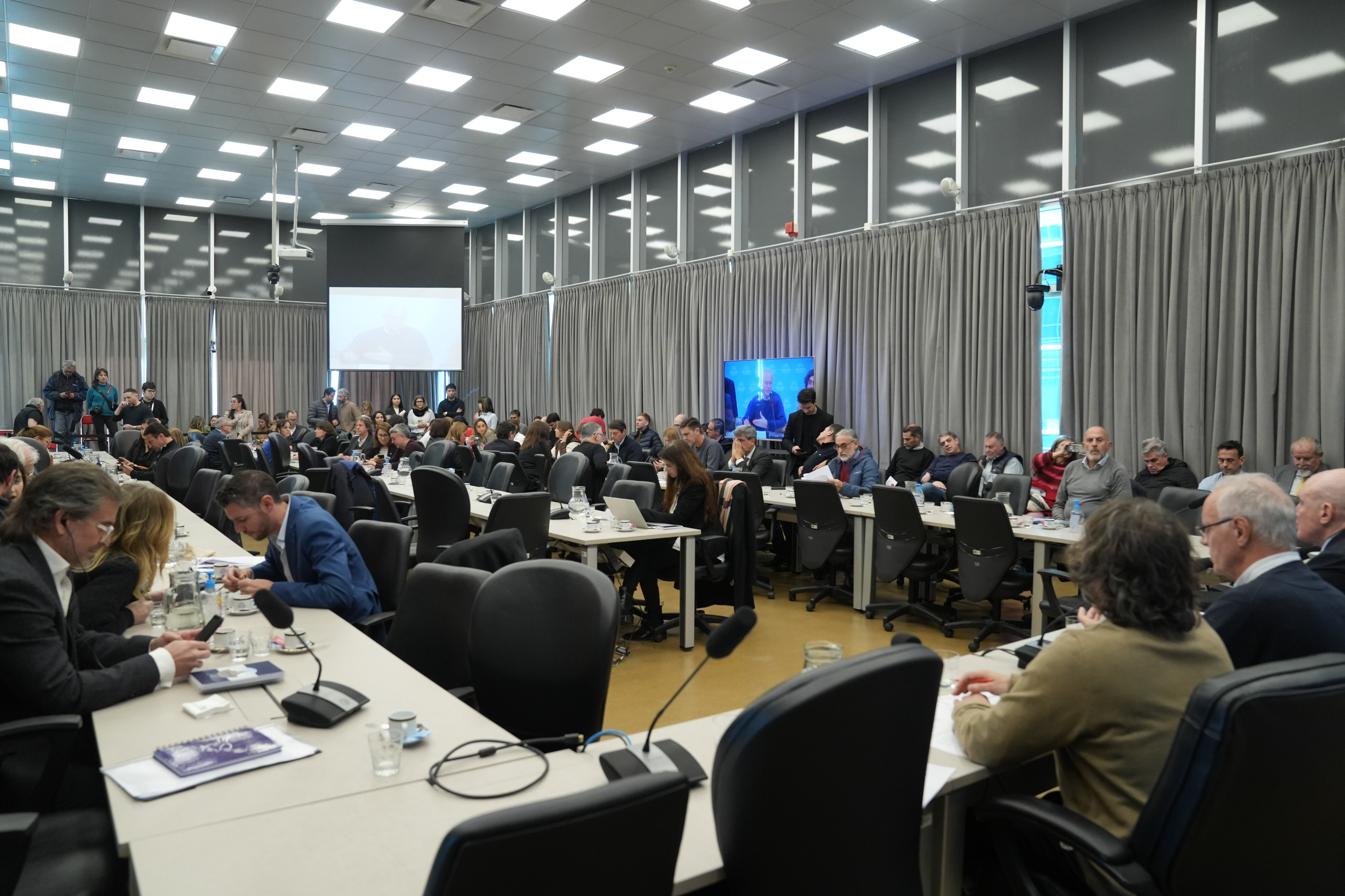 Galeria de imagenes de la noticia DIPUTADOS DICTAMINÓ SOBRE LA EMERGENCIA DEL SISTEMA NACIONAL DE CIENCIA, TECNOLOGÍA E INNOVACIÓN