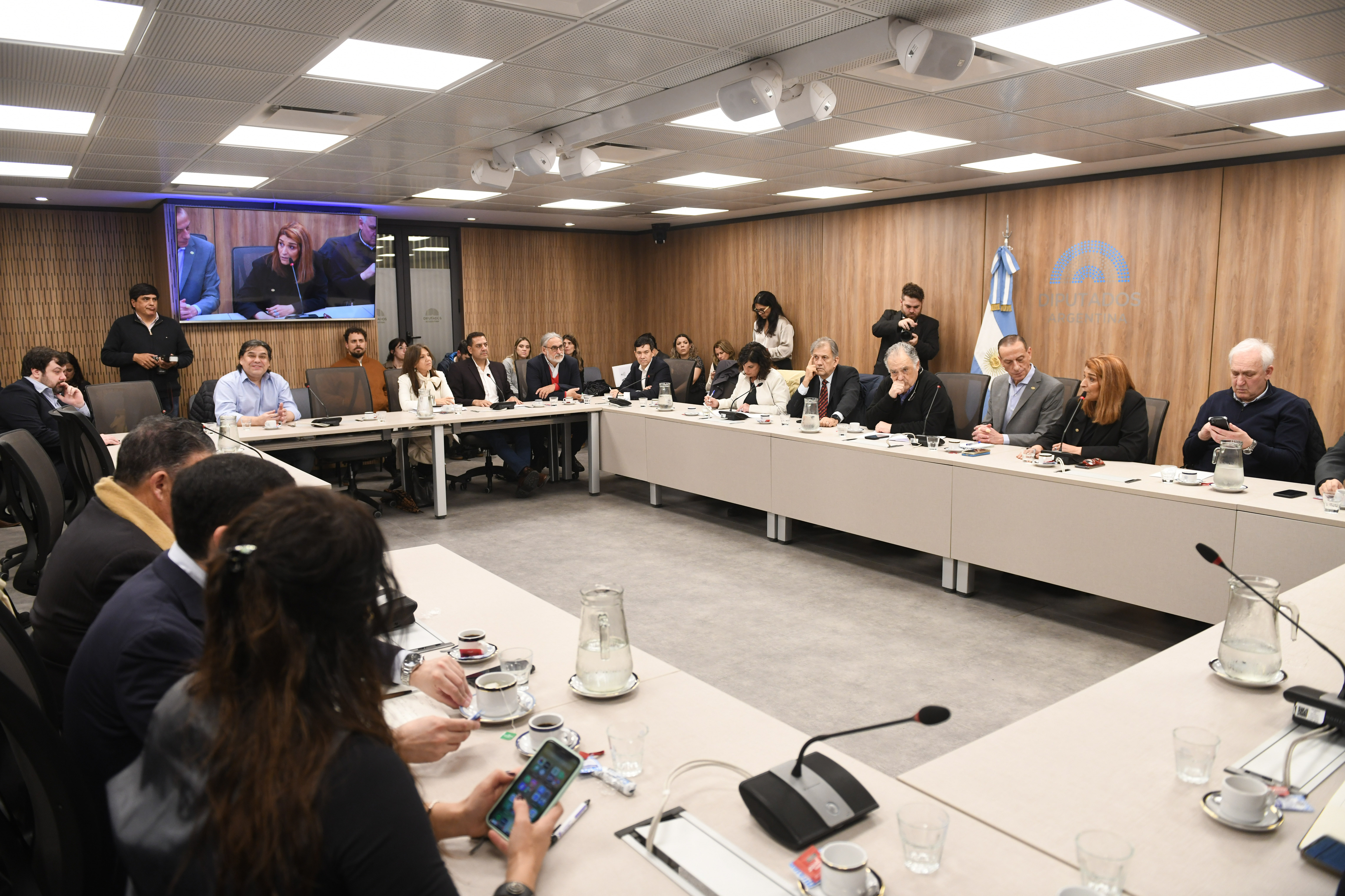 Galeria de imagenes de la noticia LA COMISIÓN DE MERCOSUR RECIBIÓ A UNA COMITIVA OFICIAL DEL PARLASUR