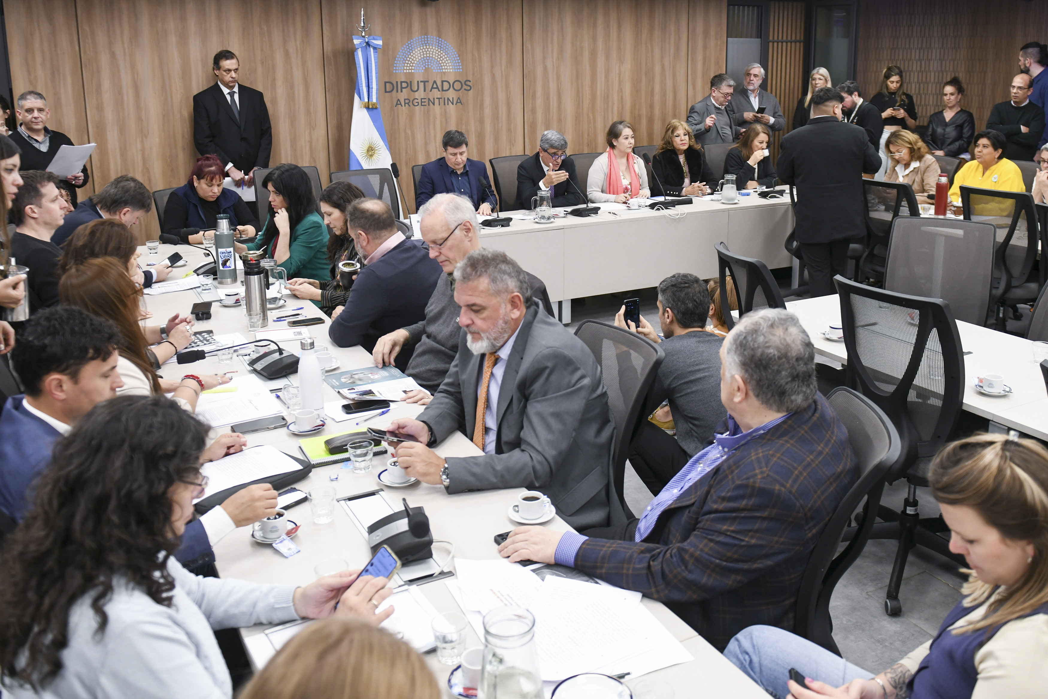 Galeria de imagenes de la noticia EN UNA REUNIÓN CONJUNTA, SE ABORDÓ LA SITUACIÓN DE LA AGENCIA NACIONAL DE DISCAPACIDAD
