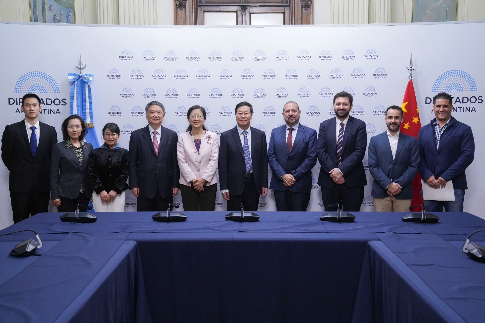 Galeria de imagenes de la noticia LA CÁMARA DE DIPUTADOS RECIBIÓ A UNA DELEGACIÓN DE RECURSOS NATURALES DE LA REPÚBLICA POPULAR DE CHINA
