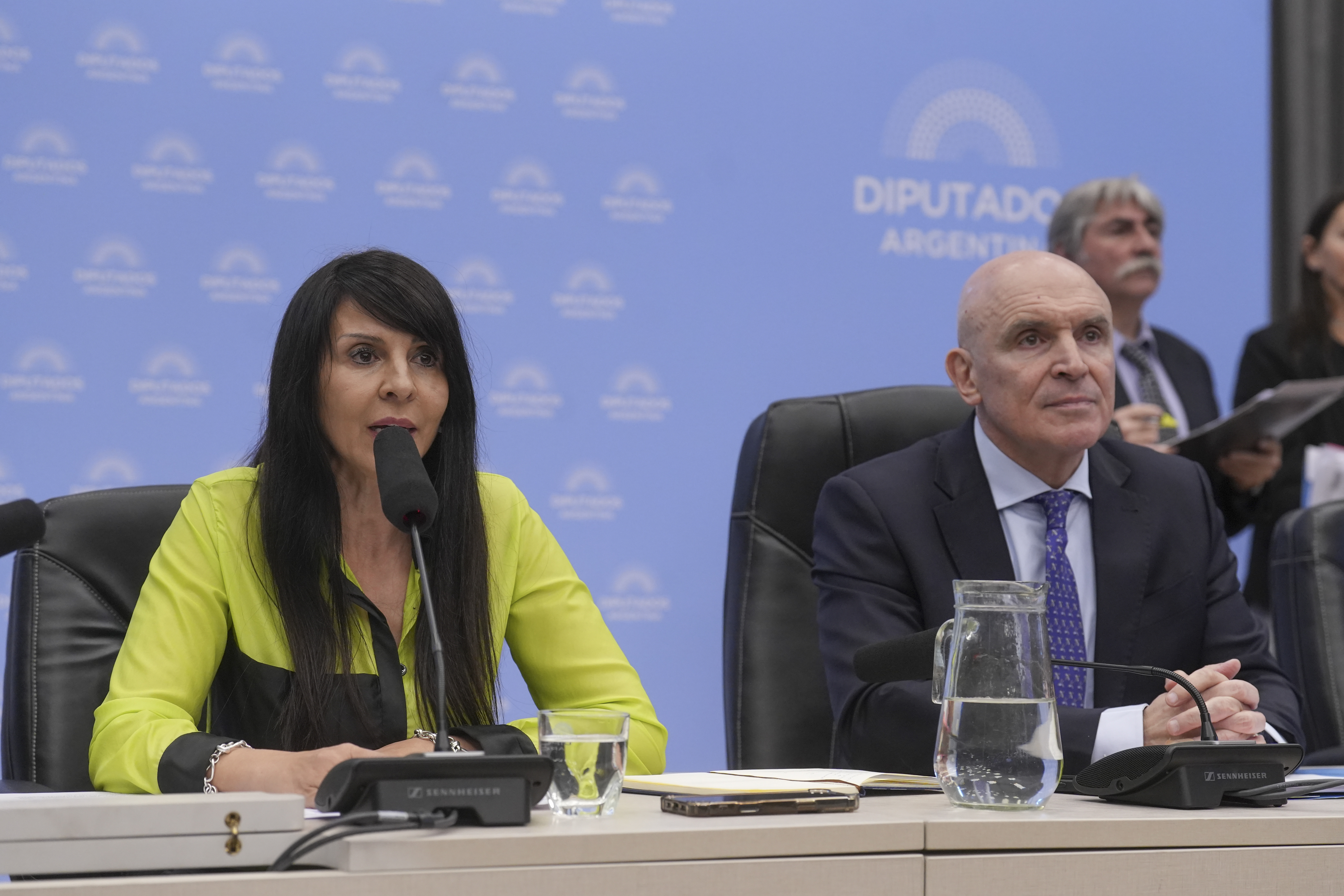 Galeria de imagenes de la noticia CON DICTAMENES DE MAYORÍA, AVANZAN LOS PROYECTOS DE LEY SOBRE HIDRÓGENO VERDE Y ENERGÍAS RENOVABLES