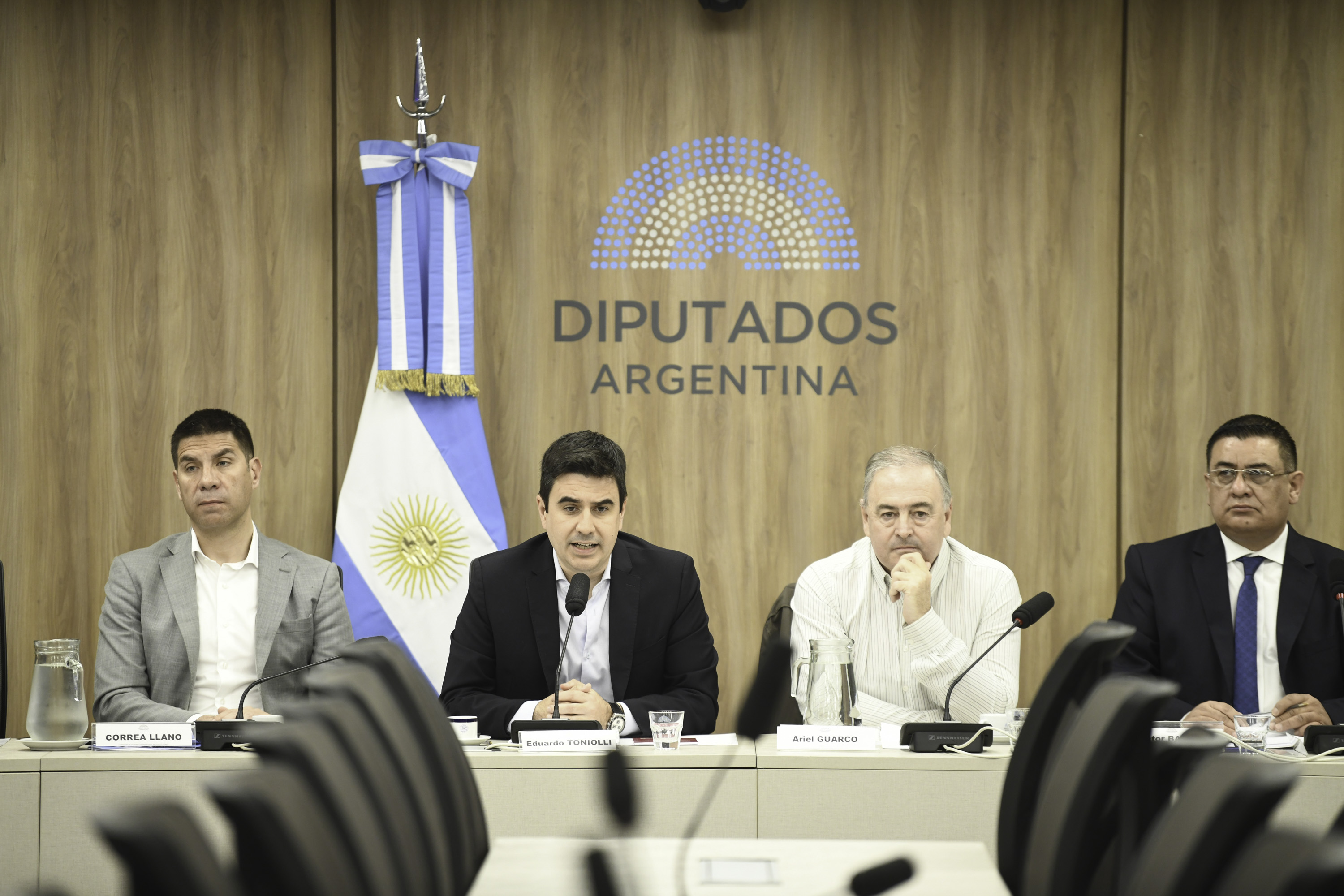 Galeria de imagenes de la noticia ENTIDADES DEL SECTOR COOPERATIVO EXPUSIERON ANTE UNA COMISIÓN EN DIPUTADOS