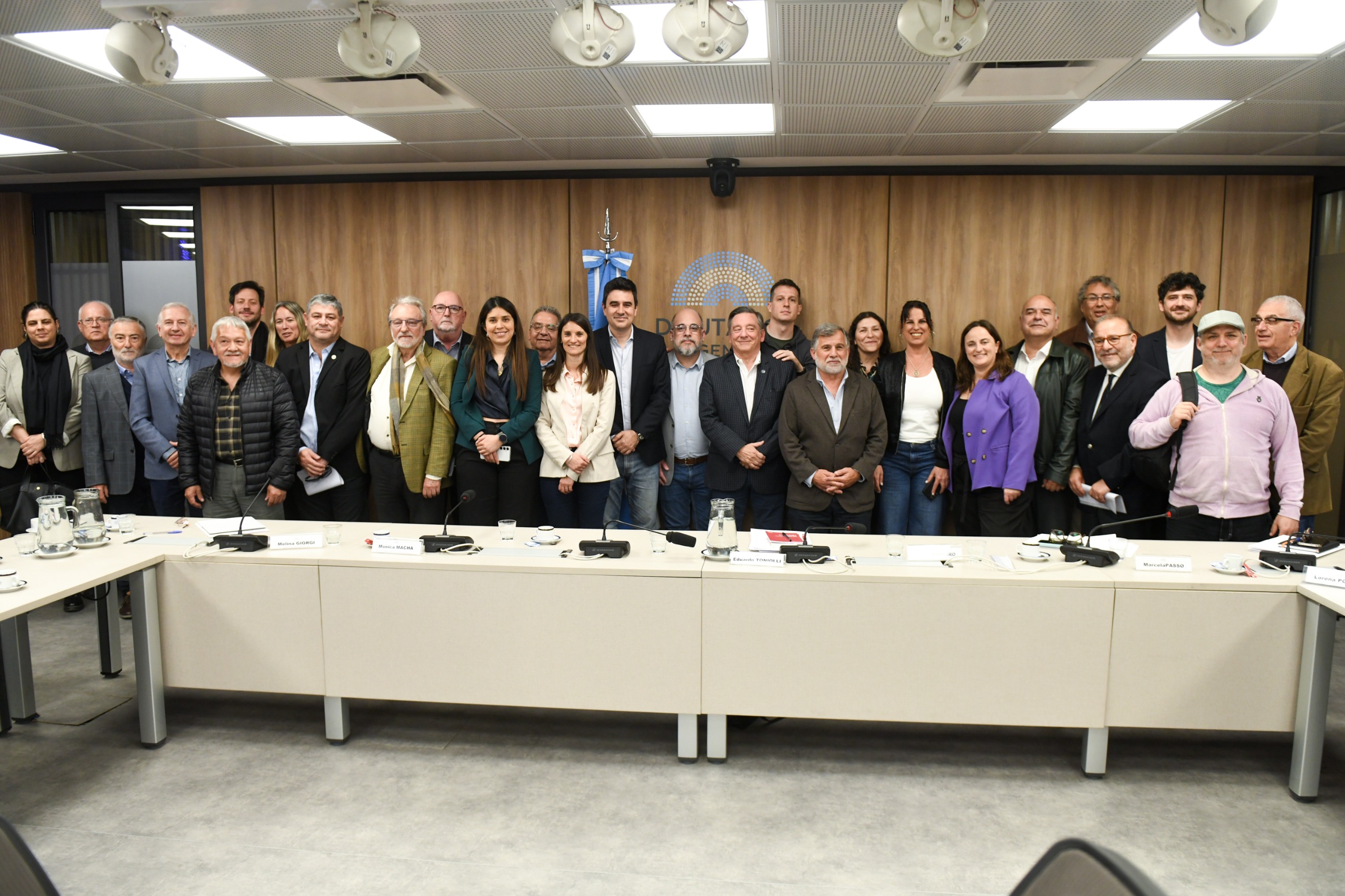 Galeria de imagenes de la noticia ENTIDADES DEL SECTOR COOPERATIVO EXPUSIERON ANTE UNA COMISIÓN EN DIPUTADOS