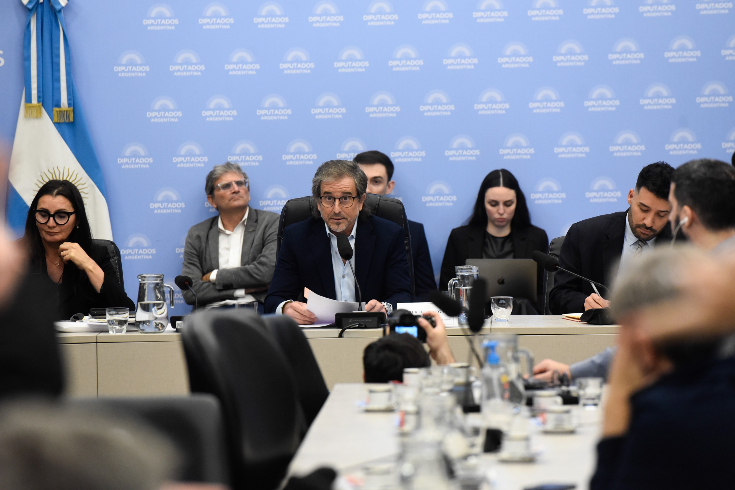 Galeria de imagenes de la noticia FUNCIONARIOS DEL MINISTERIO DE DESREGULACIÓN EXPUSIERON EN LA COMISIÓN DE PRESUPUESTO Y HACIENDA