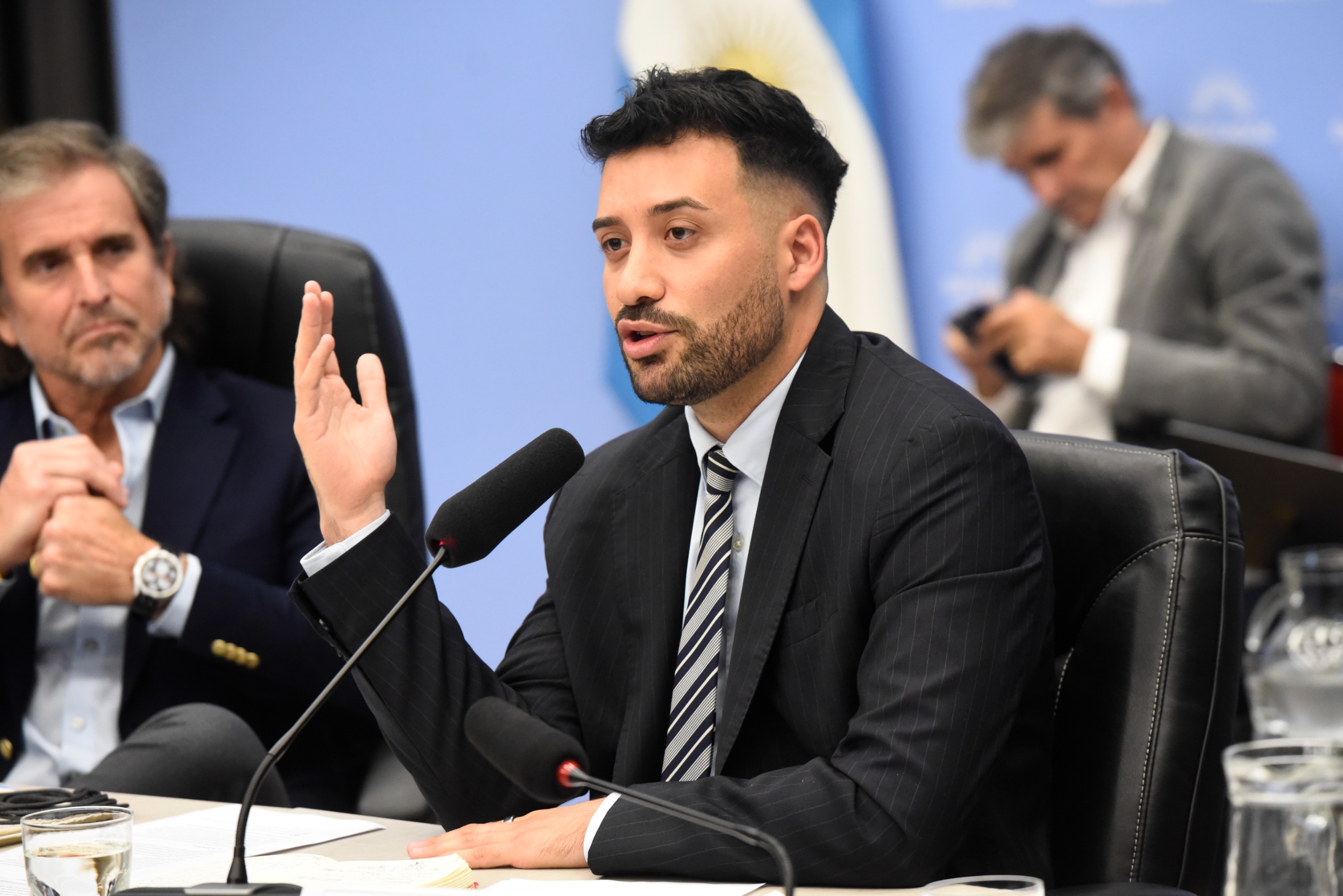 Galeria de imagenes de la noticia FUNCIONARIOS DEL MINISTERIO DE DESREGULACIÓN EXPUSIERON EN LA COMISIÓN DE PRESUPUESTO Y HACIENDA
