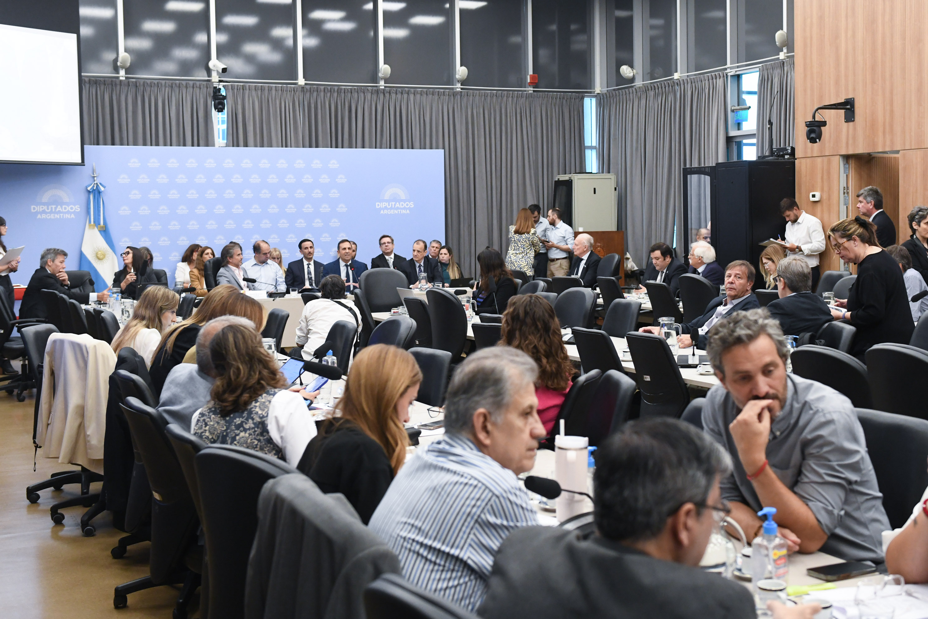 Galeria de imagenes de la noticia PRESUPUESTO 2026: EL SECRETARIO DE TRABAJO ASEGURÓ QUE “TENEMOS QUE LOGRAR QUE LA ARGENTINA PUEDA PRODUCIR Y TRABAJAR”