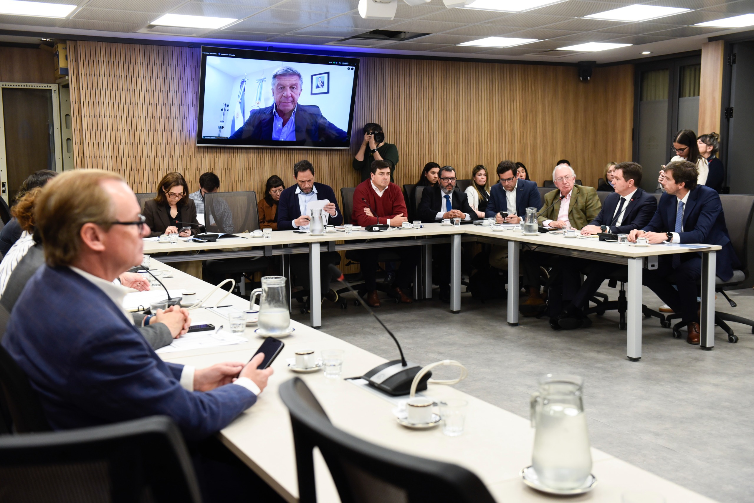 Galeria de imagenes de la noticia EN UNA REUNIÓN INFORMATIVA, LA COMISIÓN DE INDUSTRIA ANALIZÓ LA PRÓRROGA DE LA LEY DE ENERGÍA RENOVABLE