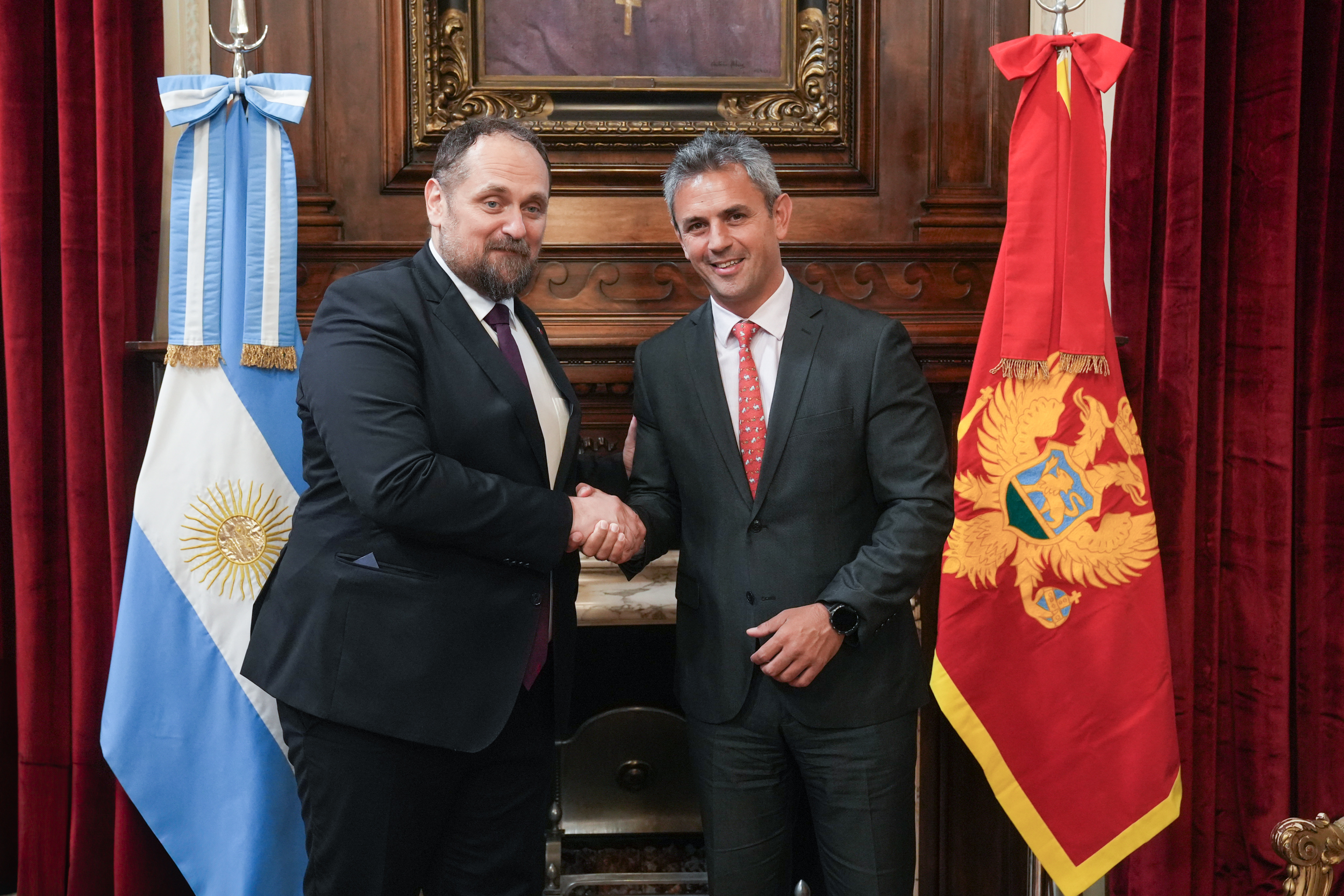 Galeria de imagenes de la noticia MARTÍN MENEM RECIBIÓ A UNA DELEGACIÓN DE MONTENEGRO