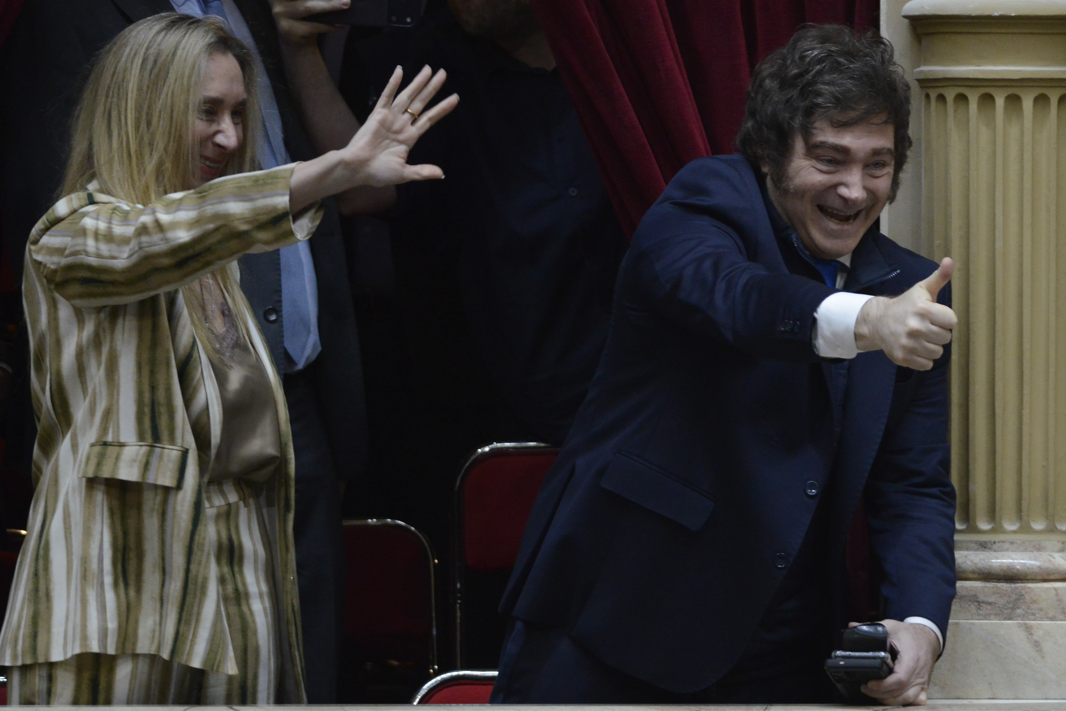 Galeria de imagenes de la noticia CON LA PRESENCIA DEL PRESIDENTE DE LA NACIÓN, JURARON LOS NUEVOS DIPUTADOS Y MARTÍN MENEM FUE REELECTO