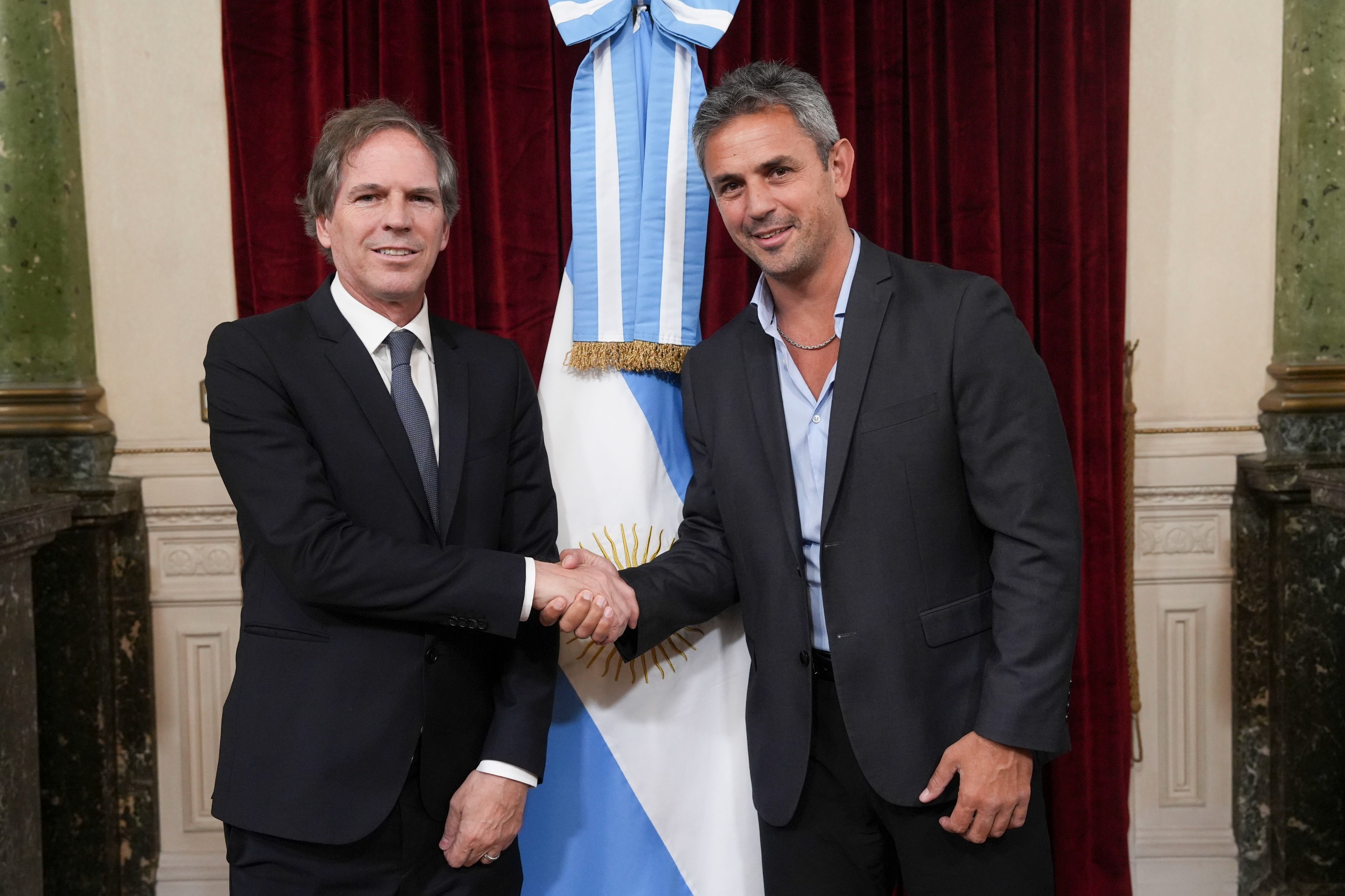 Galeria de imagenes de la noticia MARTÍN MENEM RECIBIÓ AL EMBAJADOR ARGENTINO EN ESTADOS UNIDOS