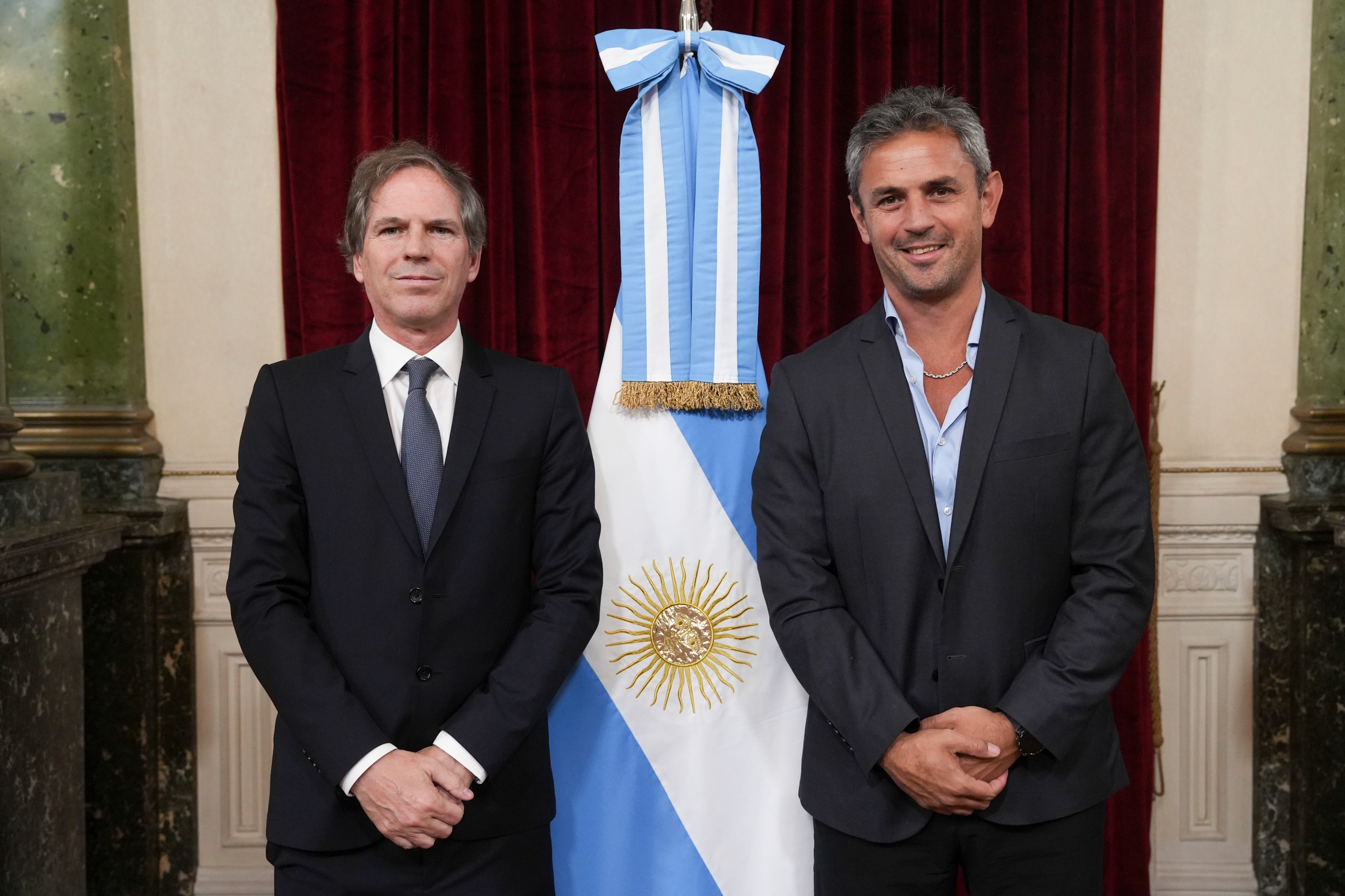 Galeria de imagenes de la noticia MARTÍN MENEM RECIBIÓ AL EMBAJADOR ARGENTINO EN ESTADOS UNIDOS