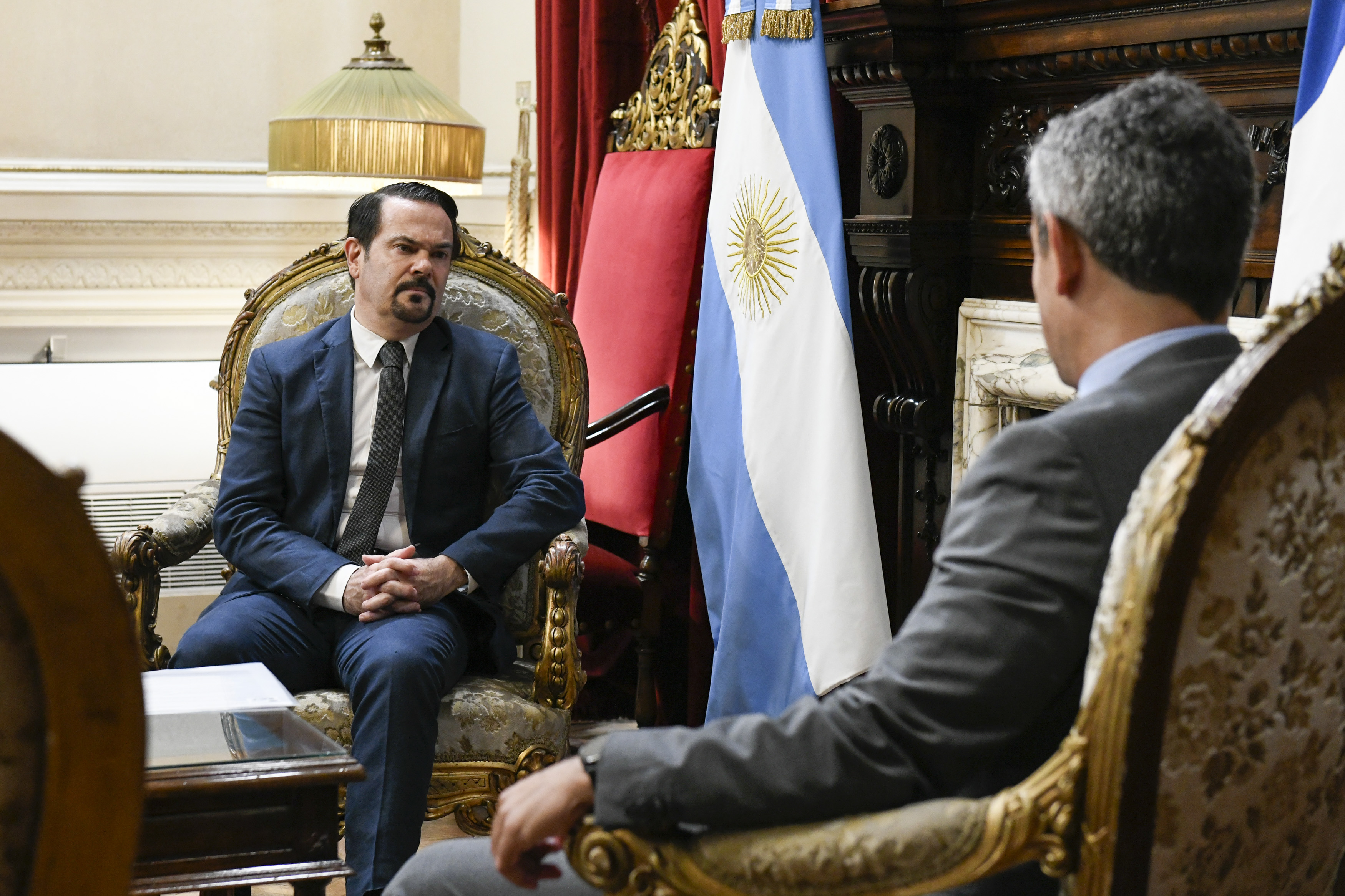 Galeria de imagenes de la noticia MARTÍN MENEM RECIBIÓ AL EMBAJADOR DE FRANCIA EN ARGENTINA