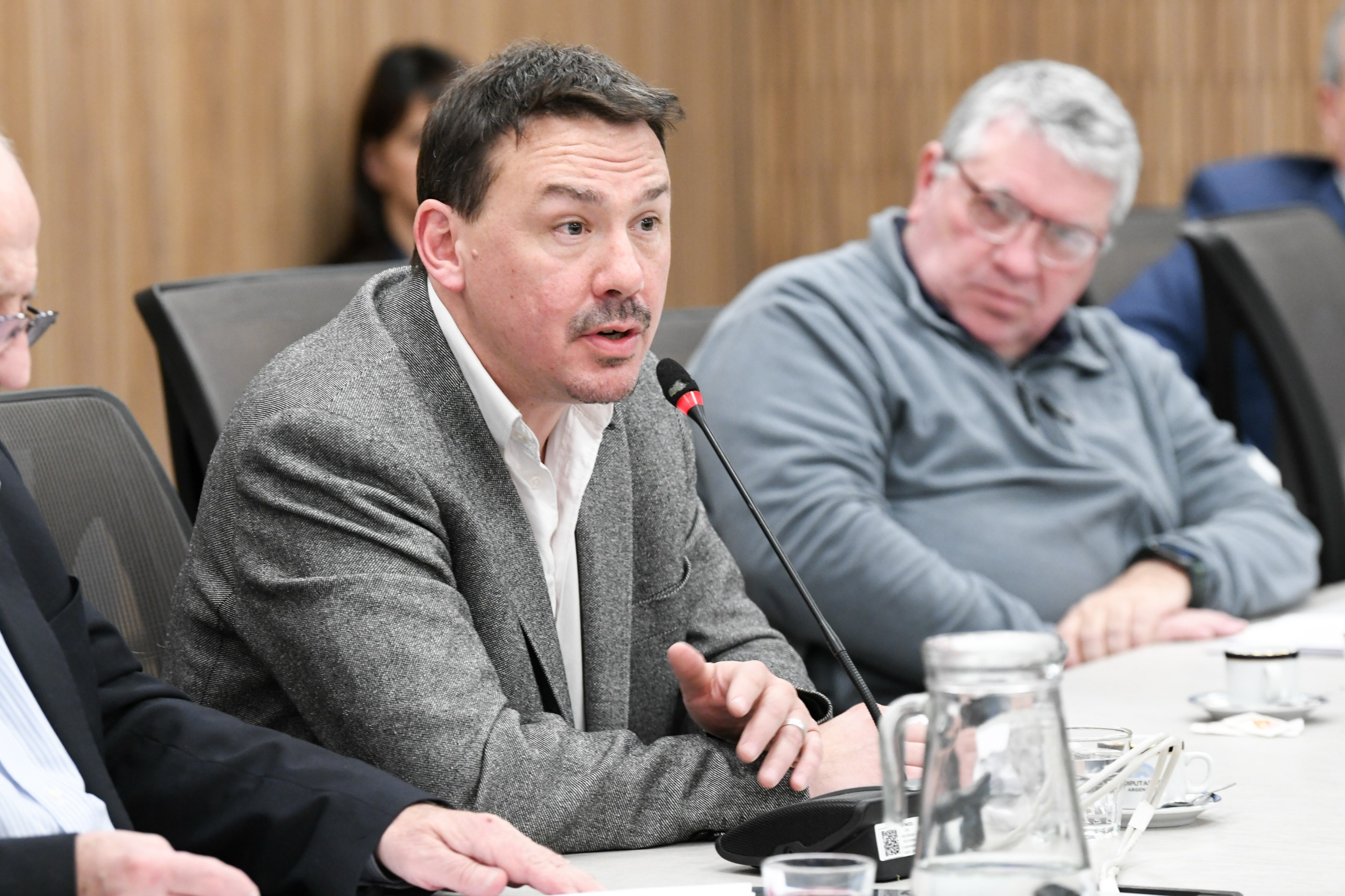 Galeria de imagenes de la noticia CON PARTICIPACIÓN CIUDADANA, SE REUNIÓ LA COMISIÓN DE DEFENSA DEL CONSUMIDOR Y DEL USUARIO