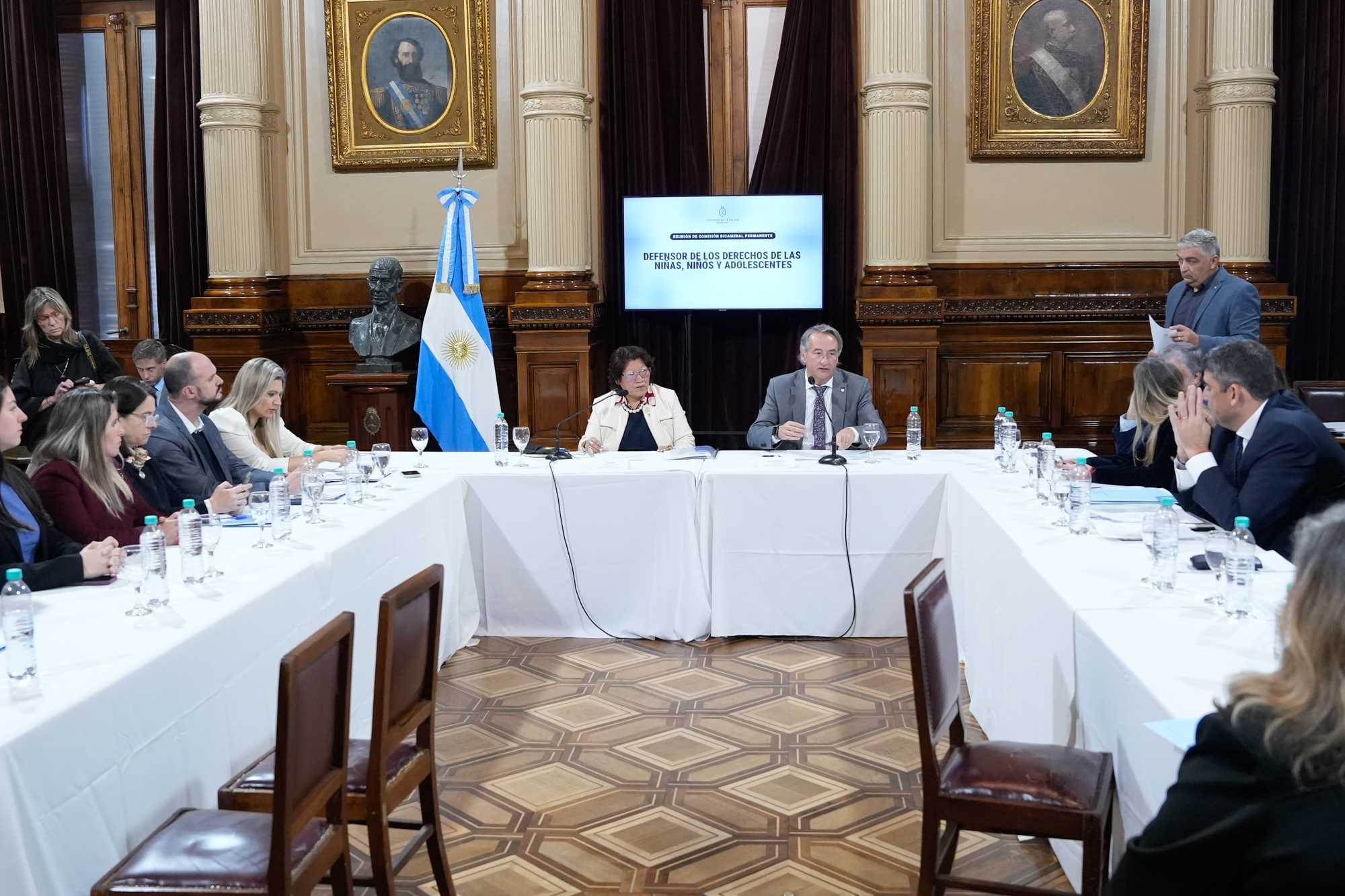 Galeria de imagenes de la noticia BICAMERAL DEL DEFENSOR DE LOS DERECHOS DE LOS NIÑOS AVANZÓ CON RESOLUCIONES PARA UN NUEVO CONCURSO