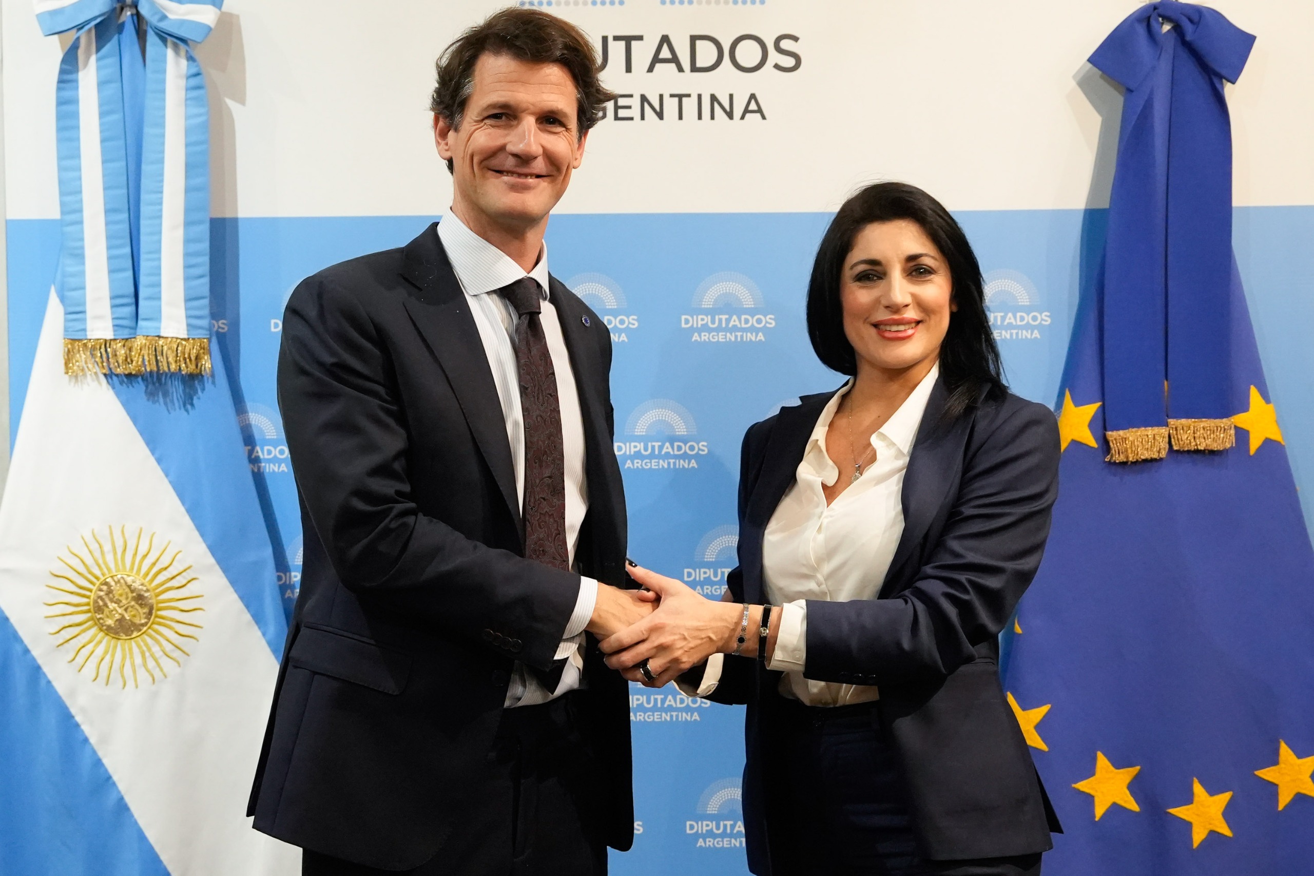 Galeria de imagenes de la noticia DIPUTADOS RECIBIERON LA VISITA DEL SECRETARIO PARA LAS AMÉRICAS DEL SERVICIO EUROPEO DE ACCIÓN EXTERIOR DE LA UE, PELAYO CASTRO