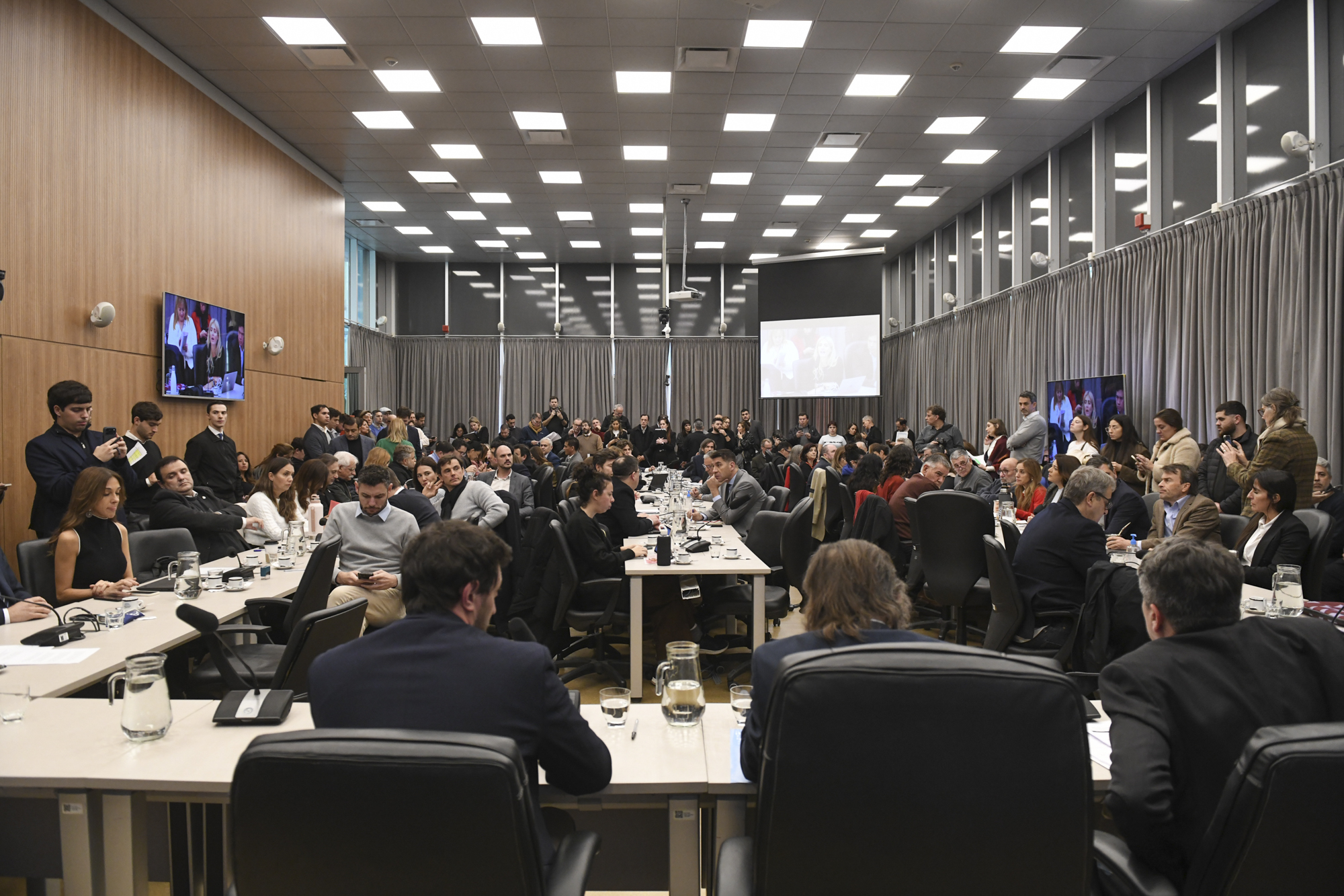 Galeria de imagenes de la noticia OBTUVO DICTAMEN DE MAYORÍA EL PROYECTO DEL PODER EJECUTIVO QUE ESTABLECE EL SÚPER RIGI