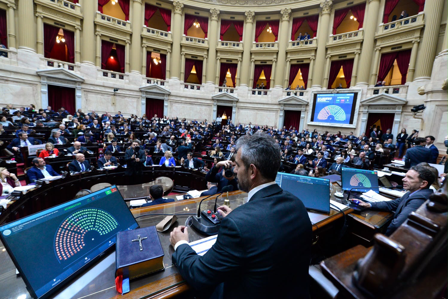 https://www3.hcdn.gob.ar/dependencias/prensa/galerias/20260826SESIONESPECIAL/aasesionespecial260826.jpeg