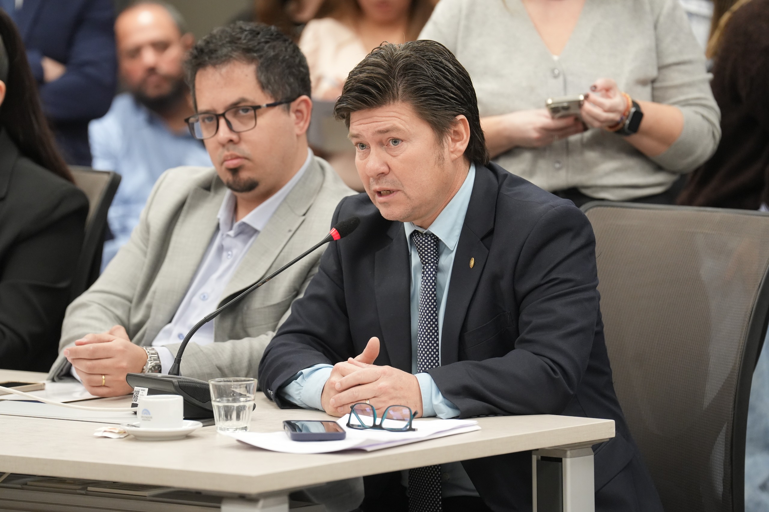 Galeria de imagenes de la noticia DIPUTADOS DEBATIERON LA OBRA PÚBLICA Y SOLICITARON INFORMES AL PODER EJECUTIVO