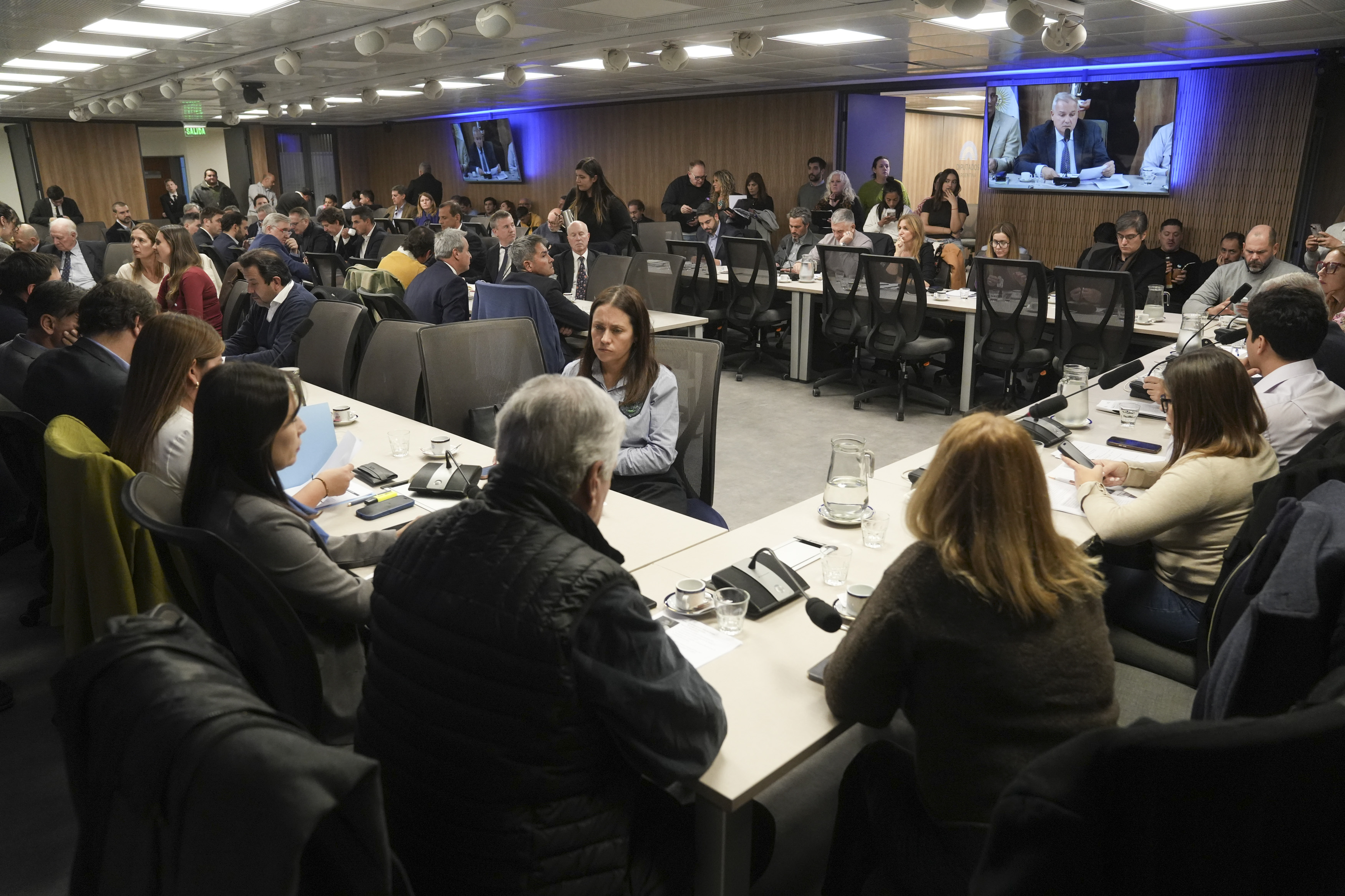 Galeria de imagenes de la noticia REPRESENTANTES DEL SECTOR EXPUSIERON ACERCA DE LA PRODUCCIÓN Y COMERCIALIZACIÓN DE LOS BIOCOMBUSTIBLES