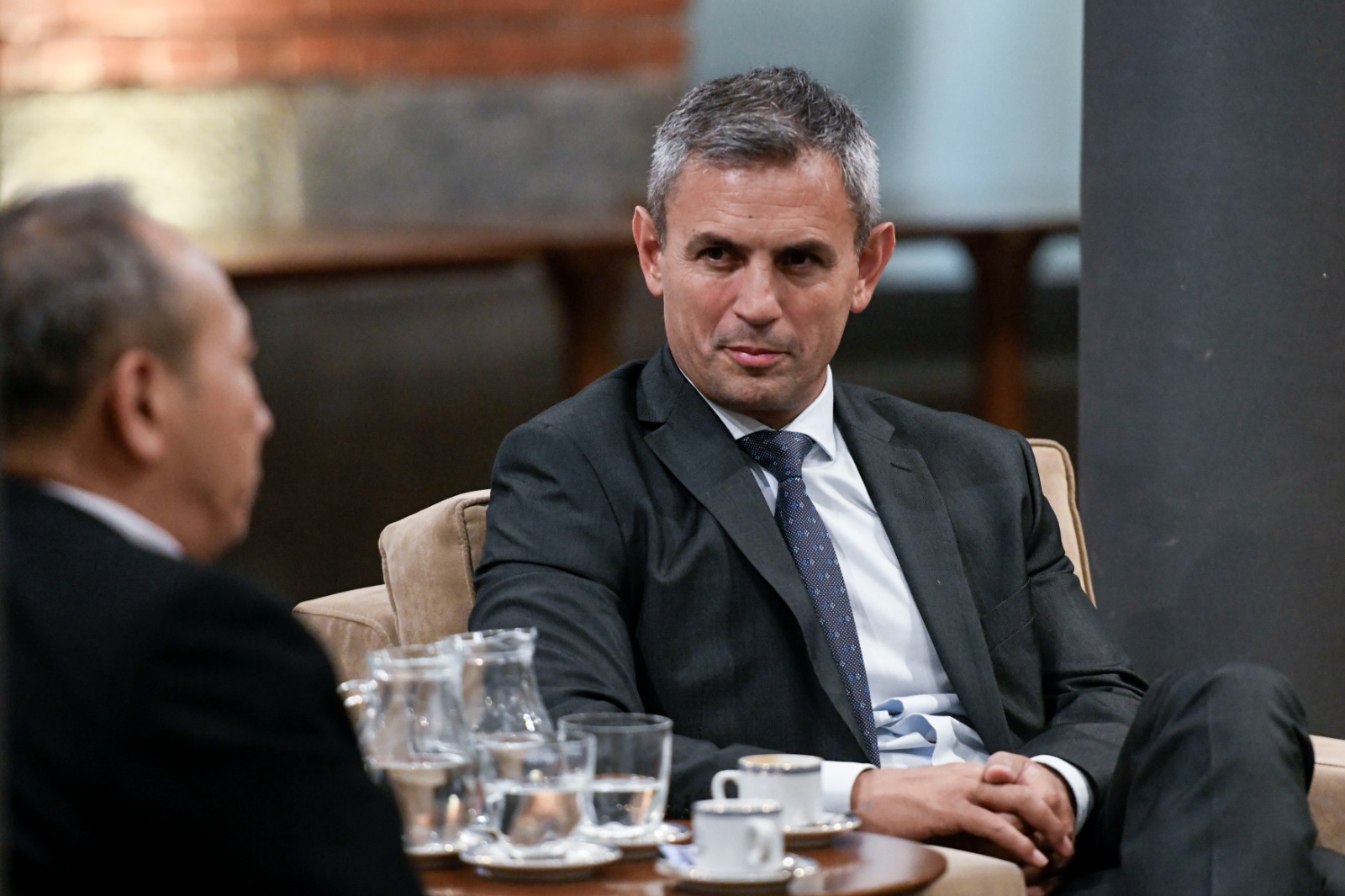 Galeria de imagenes de la noticia MARTÍN MENEM RECIBIÓ AL EMBAJADOR DE CHINA EN ARGENTINA